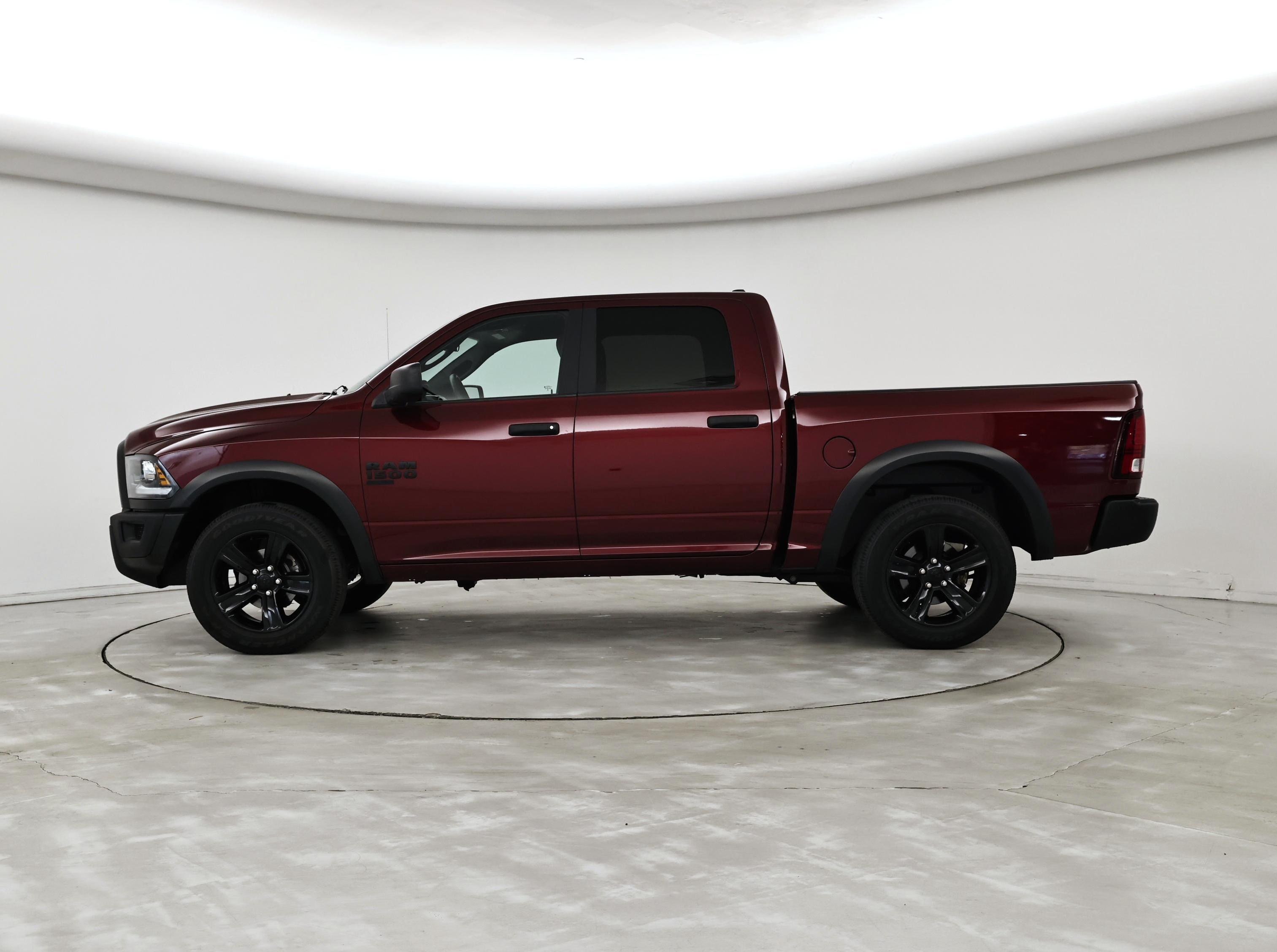 Thumbnail: 2024 RAM 1500 Classic - 3