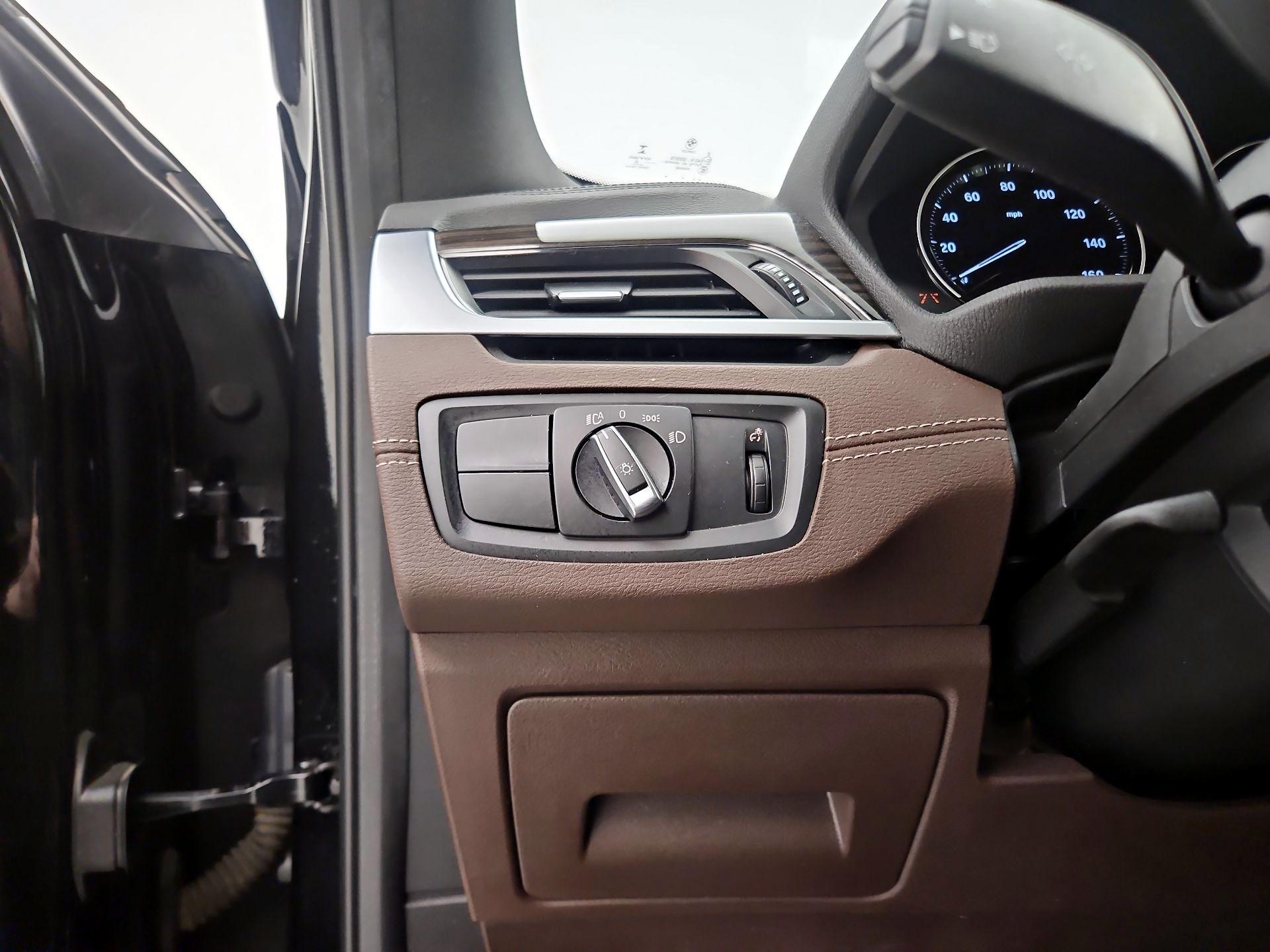 Thumbnail: 2021 BMW X1 - 13