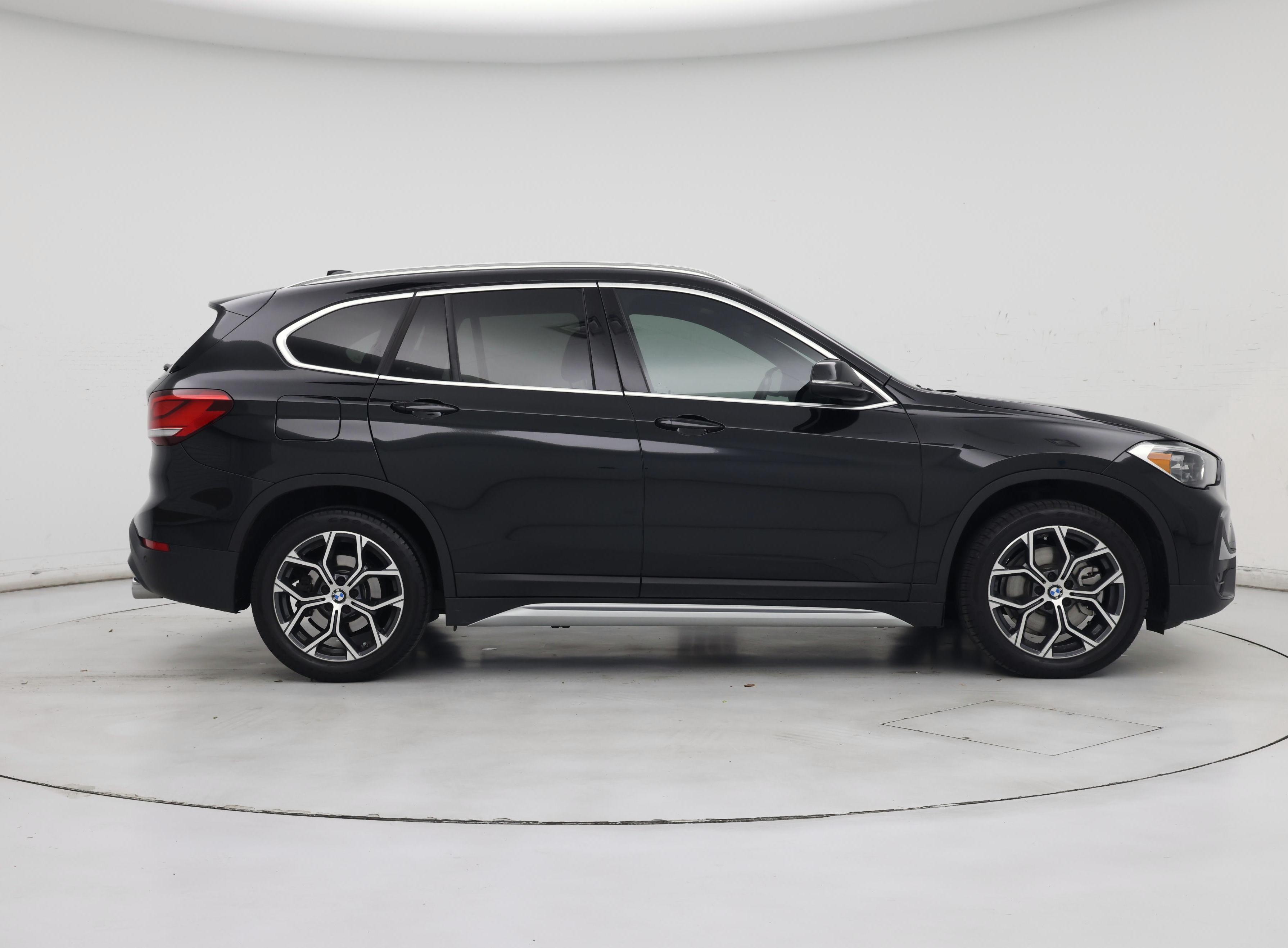 Thumbnail: 2021 BMW X1 - 7