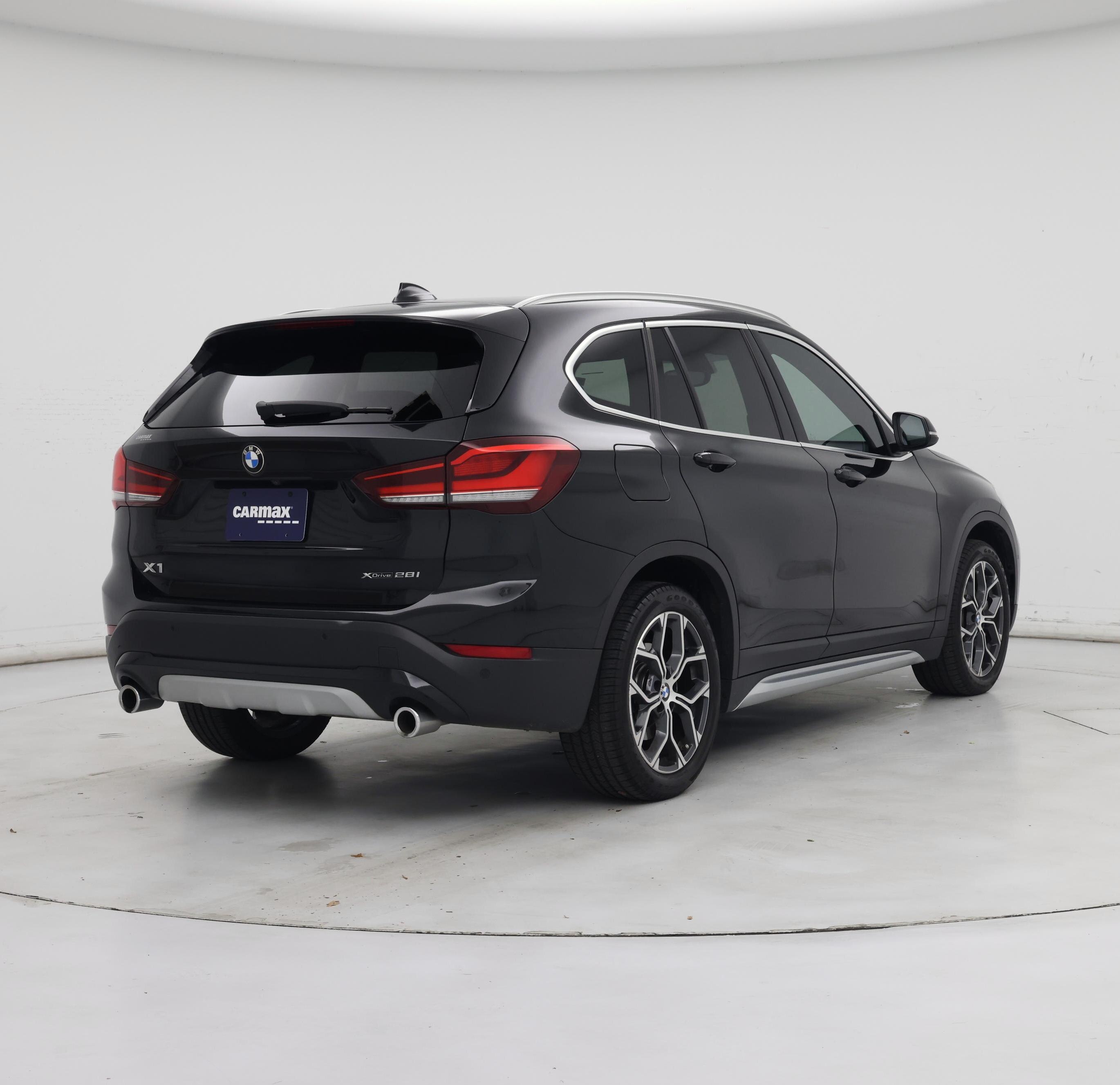 Thumbnail: 2021 BMW X1 - 8