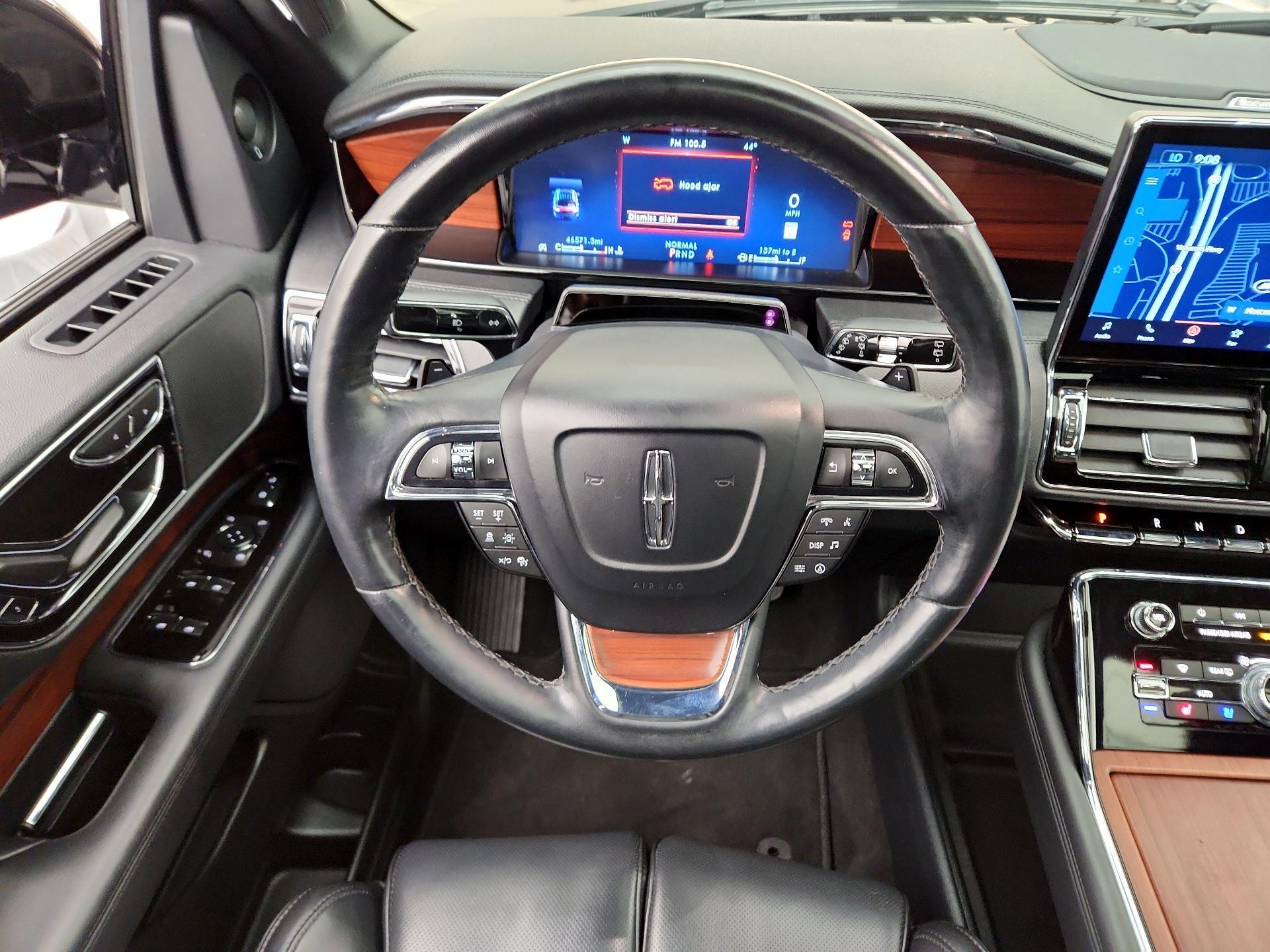 Thumbnail: 2024 Lincoln Navigator - 10