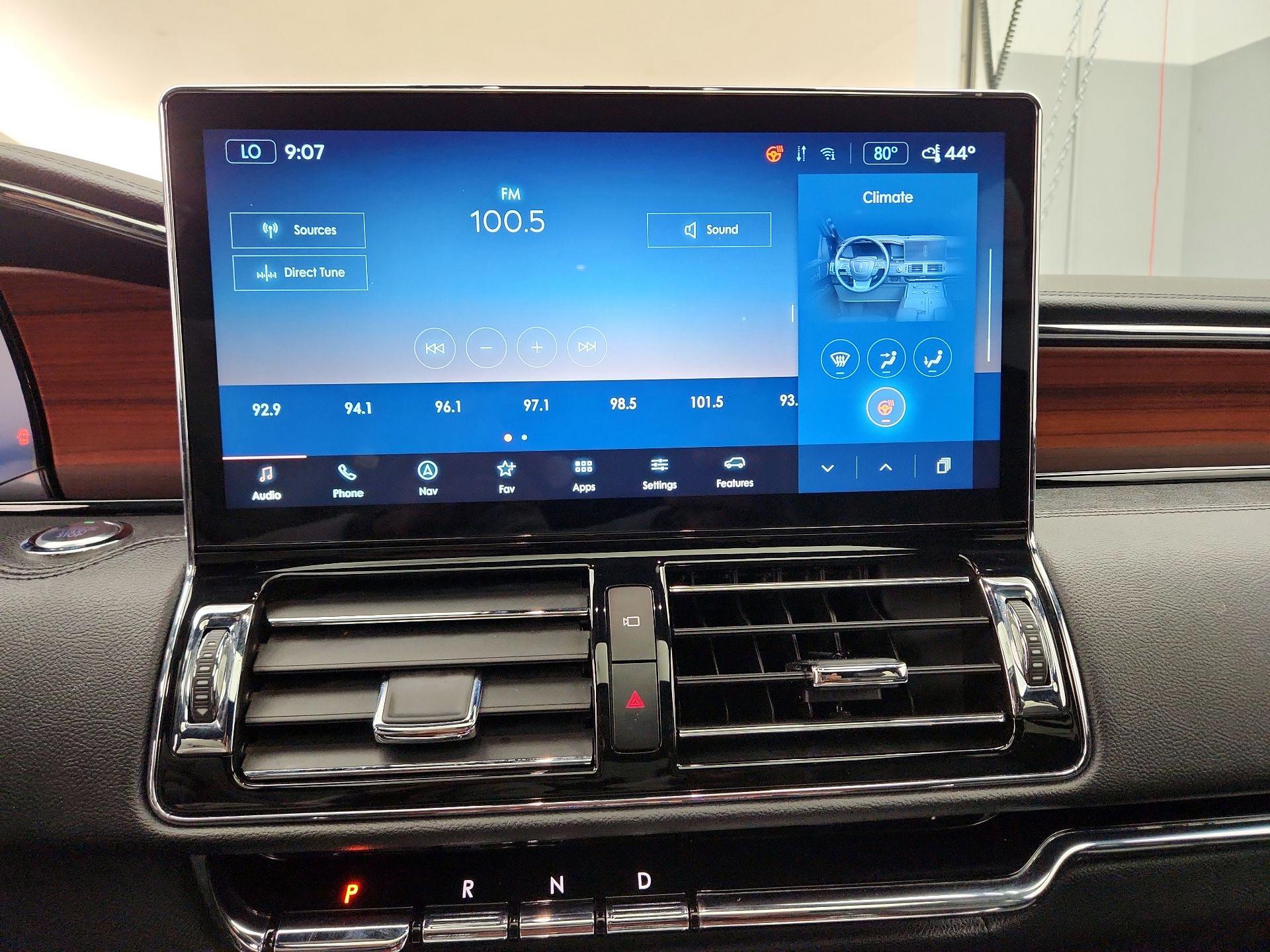 Thumbnail: 2024 Lincoln Navigator - 16