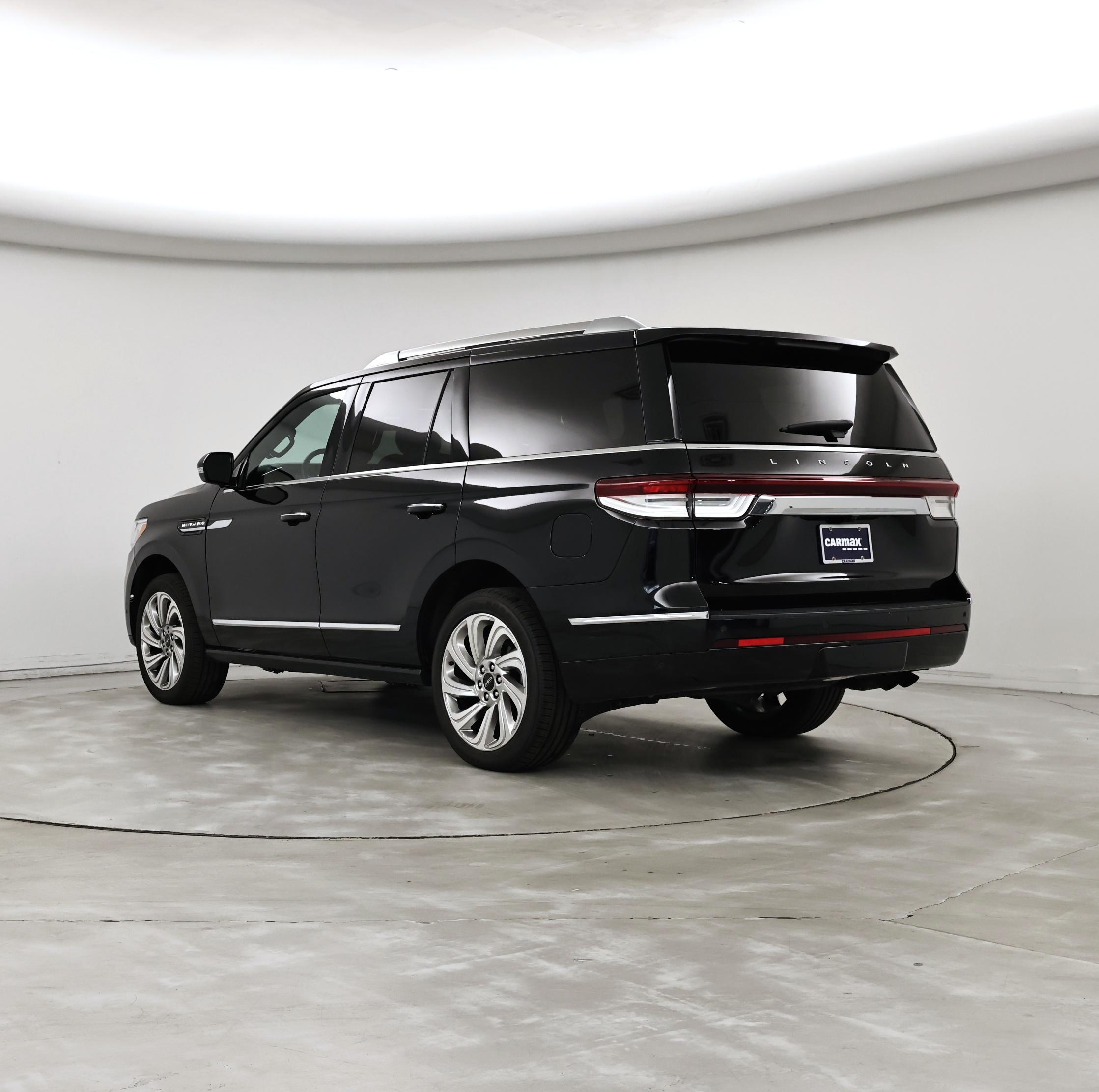 Thumbnail: 2024 Lincoln Navigator - 2