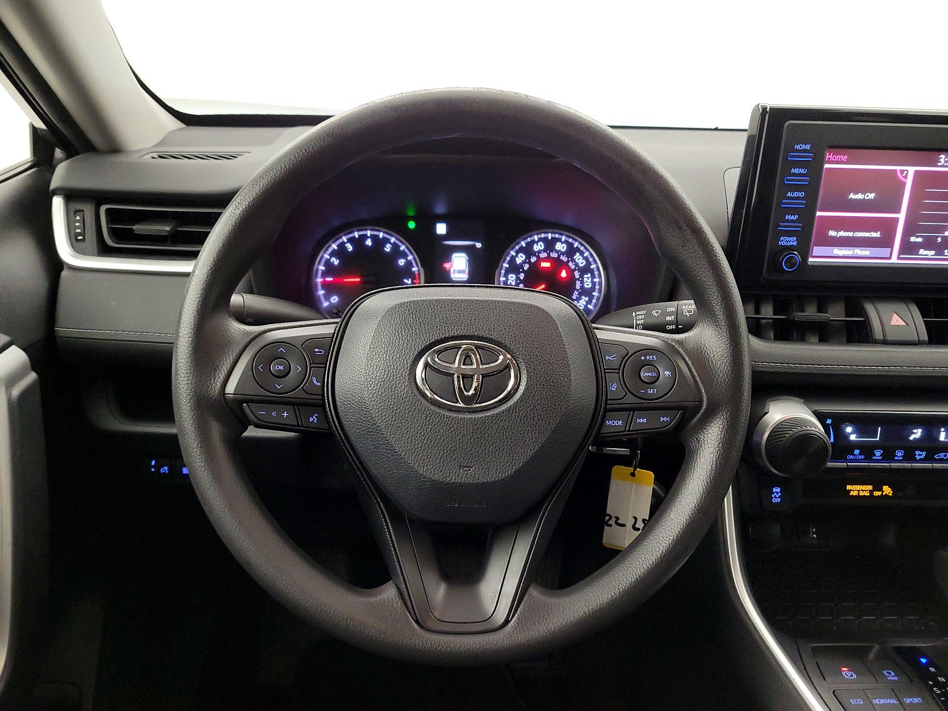 Thumbnail: 2019 Toyota RAV4 - 10