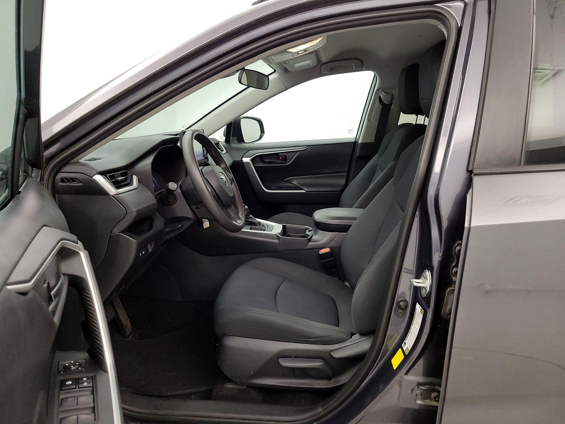 Thumbnail: 2019 Toyota RAV4 - 11