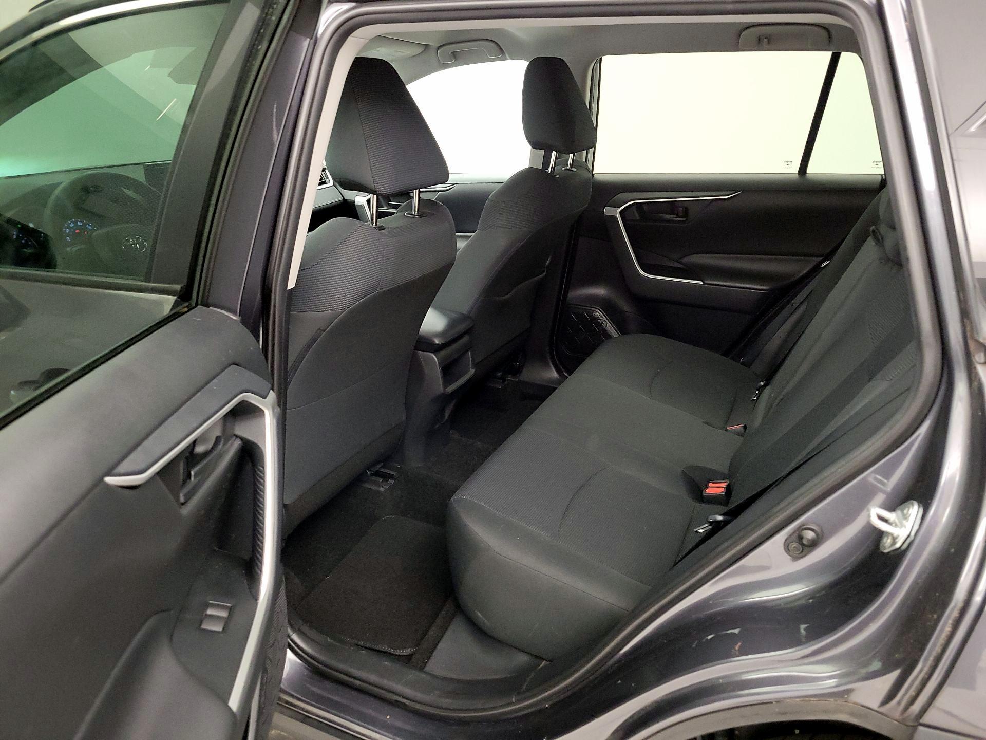 Thumbnail: 2019 Toyota RAV4 - 19