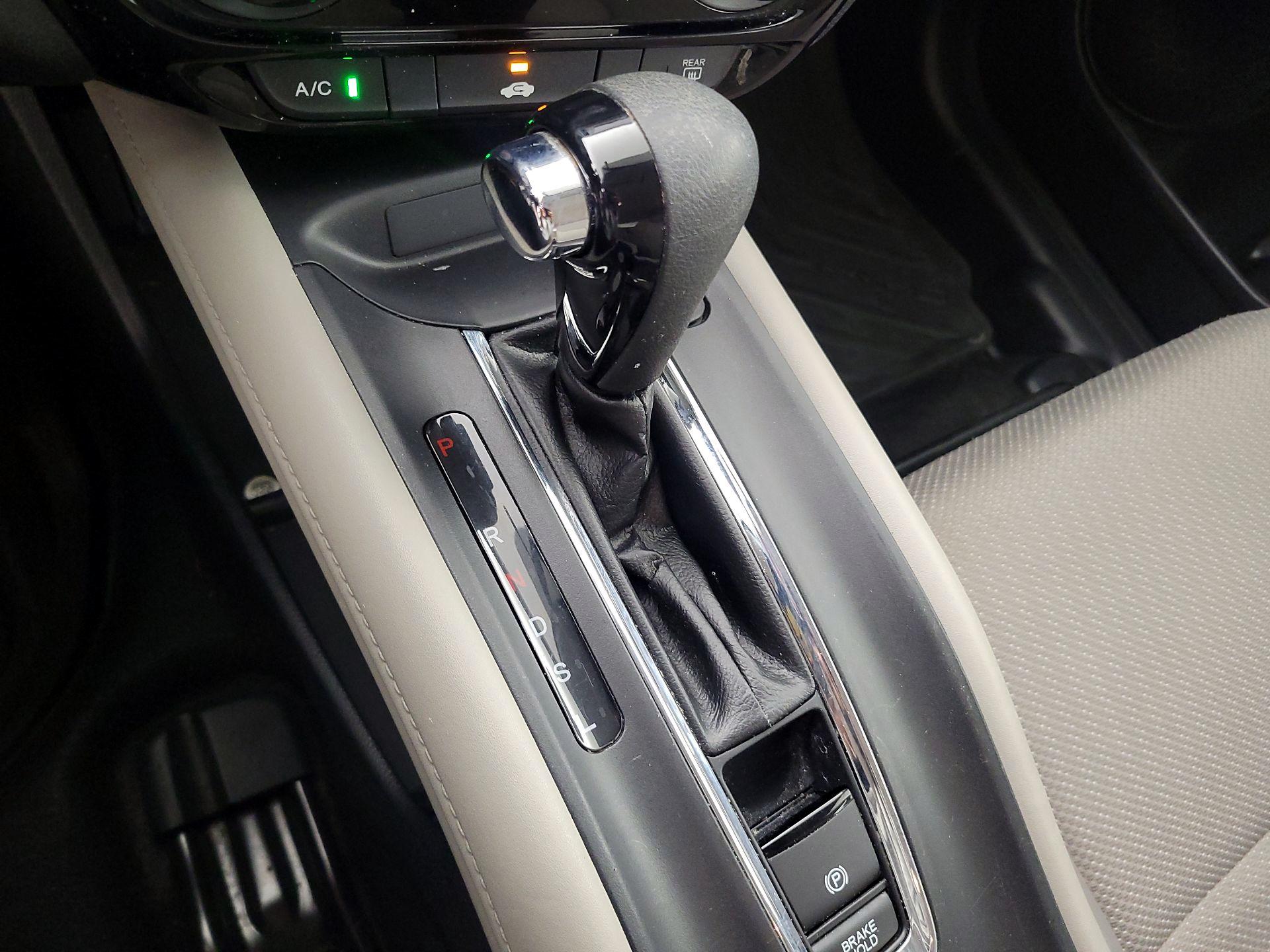 Thumbnail: 2017 Honda HR-V - 17