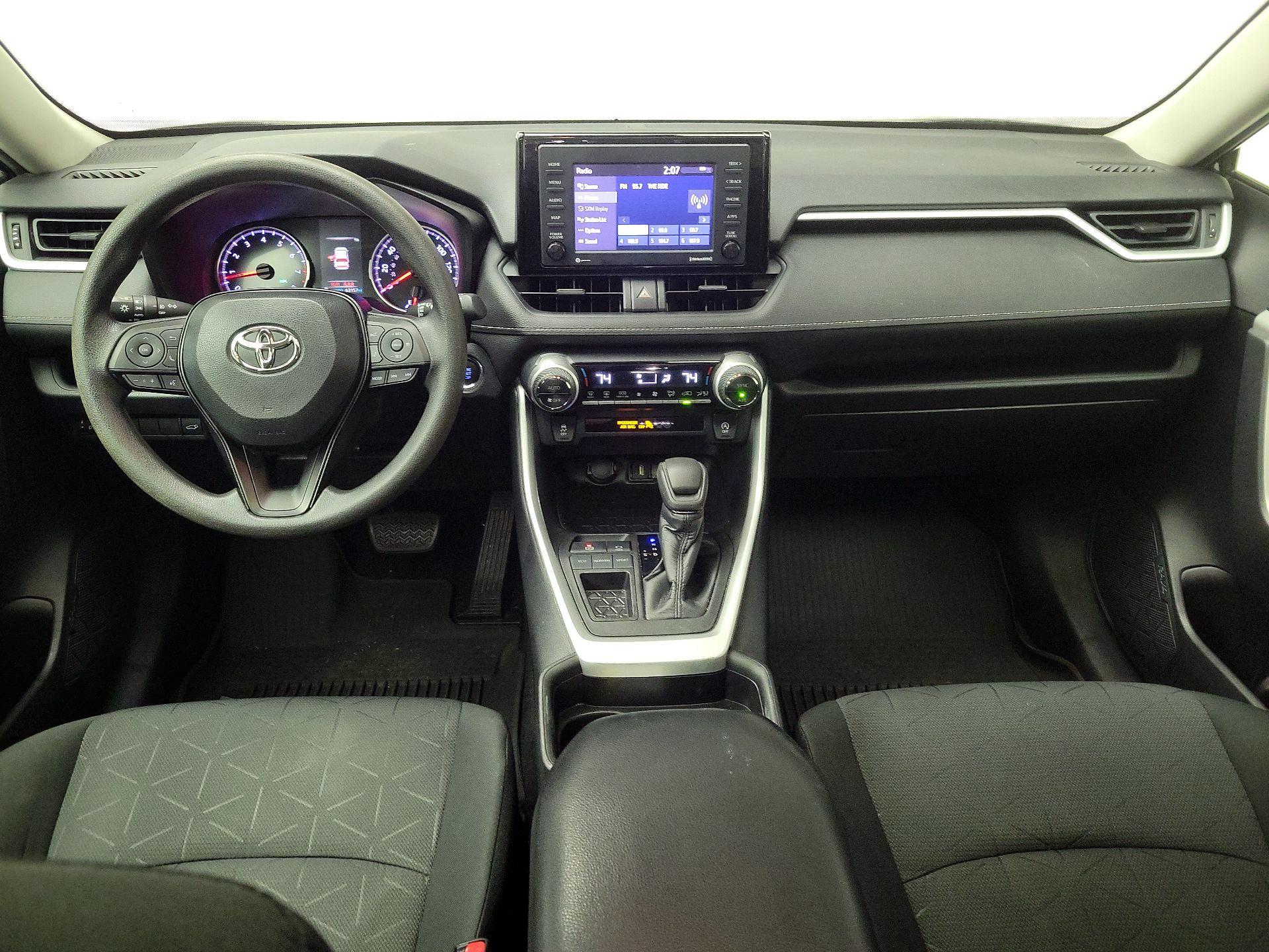 Thumbnail: 2020 Toyota RAV4 - 9