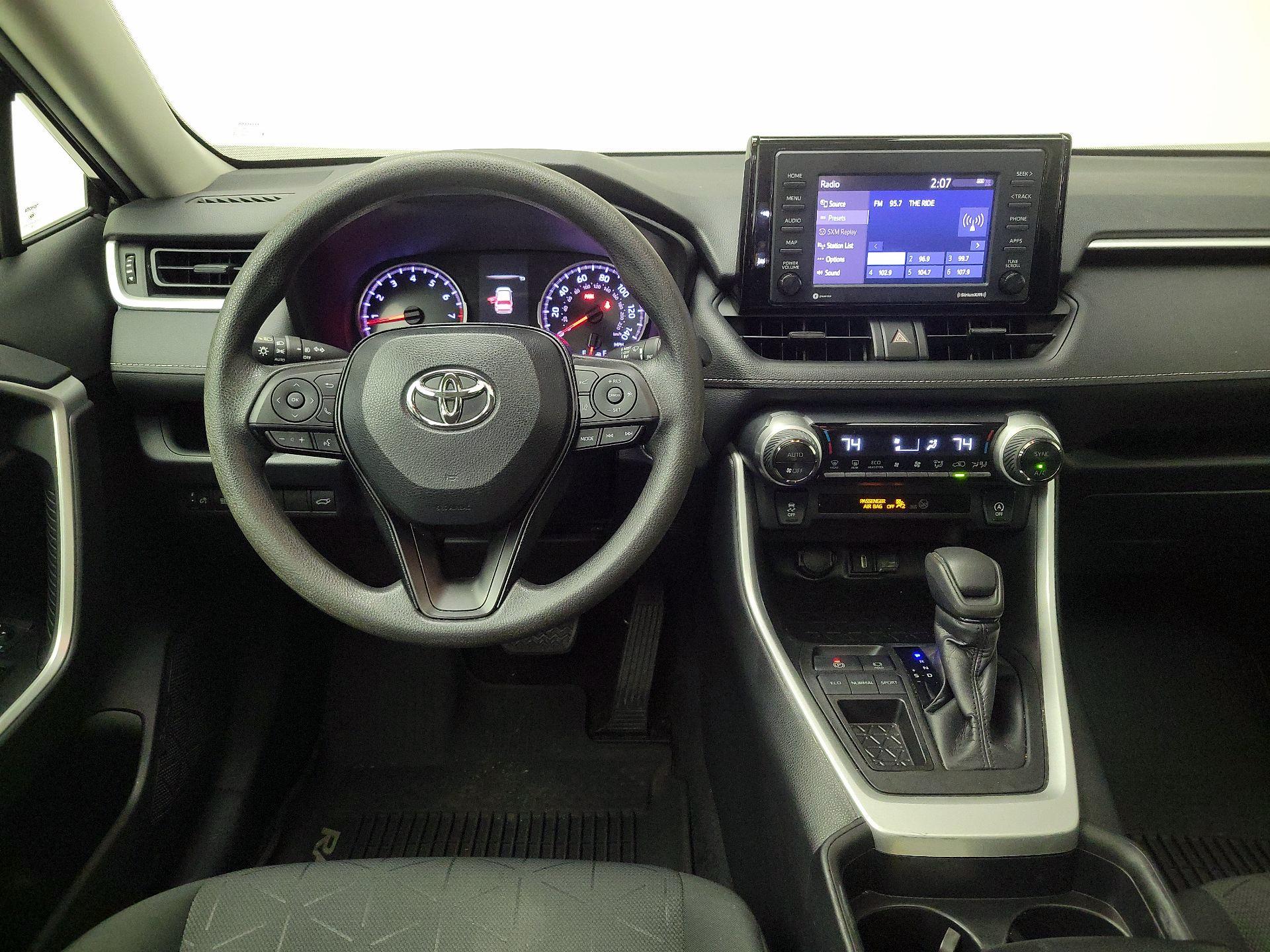 Thumbnail: 2020 Toyota RAV4 - 10