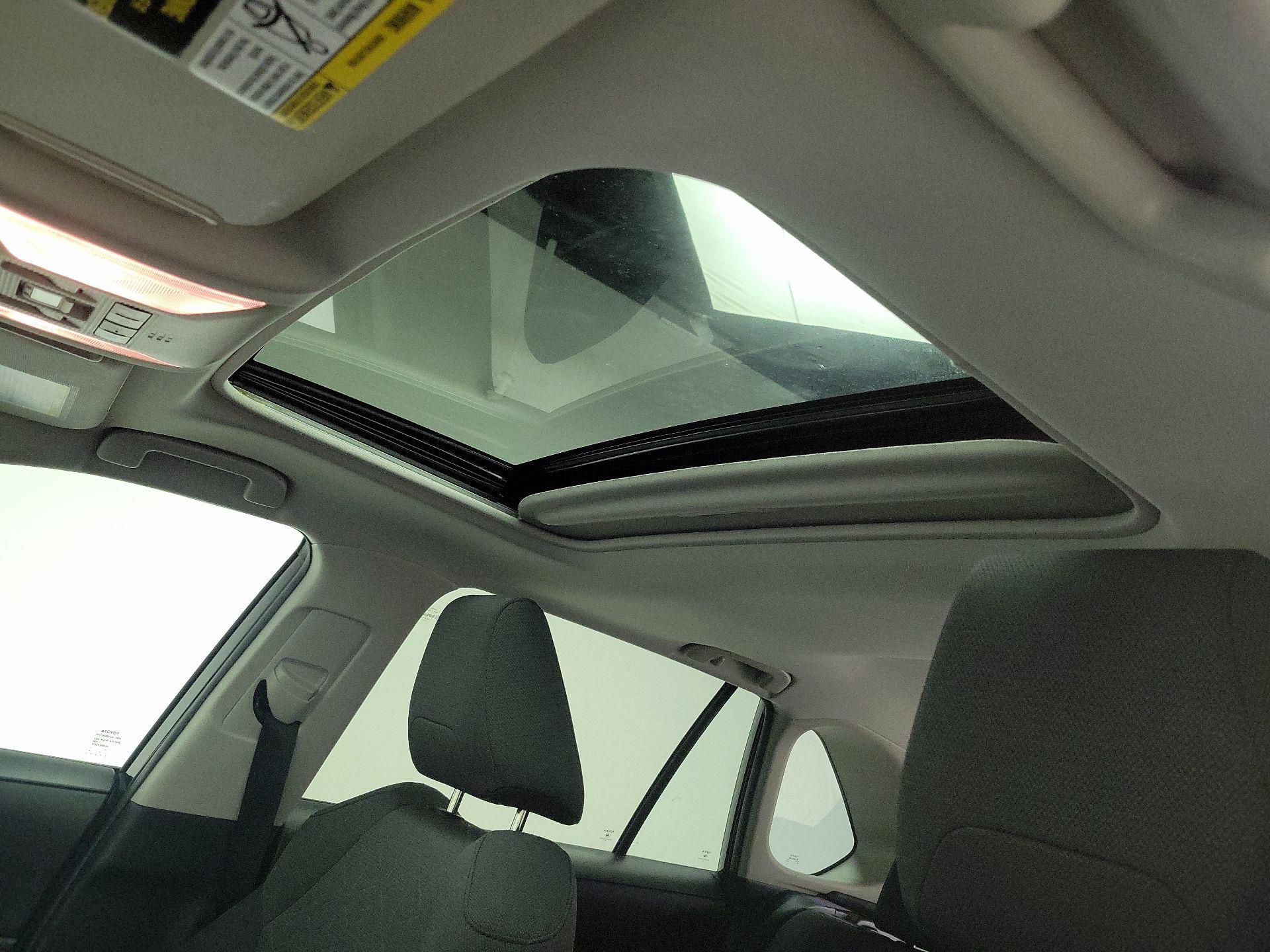 Thumbnail: 2020 Toyota RAV4 - 19