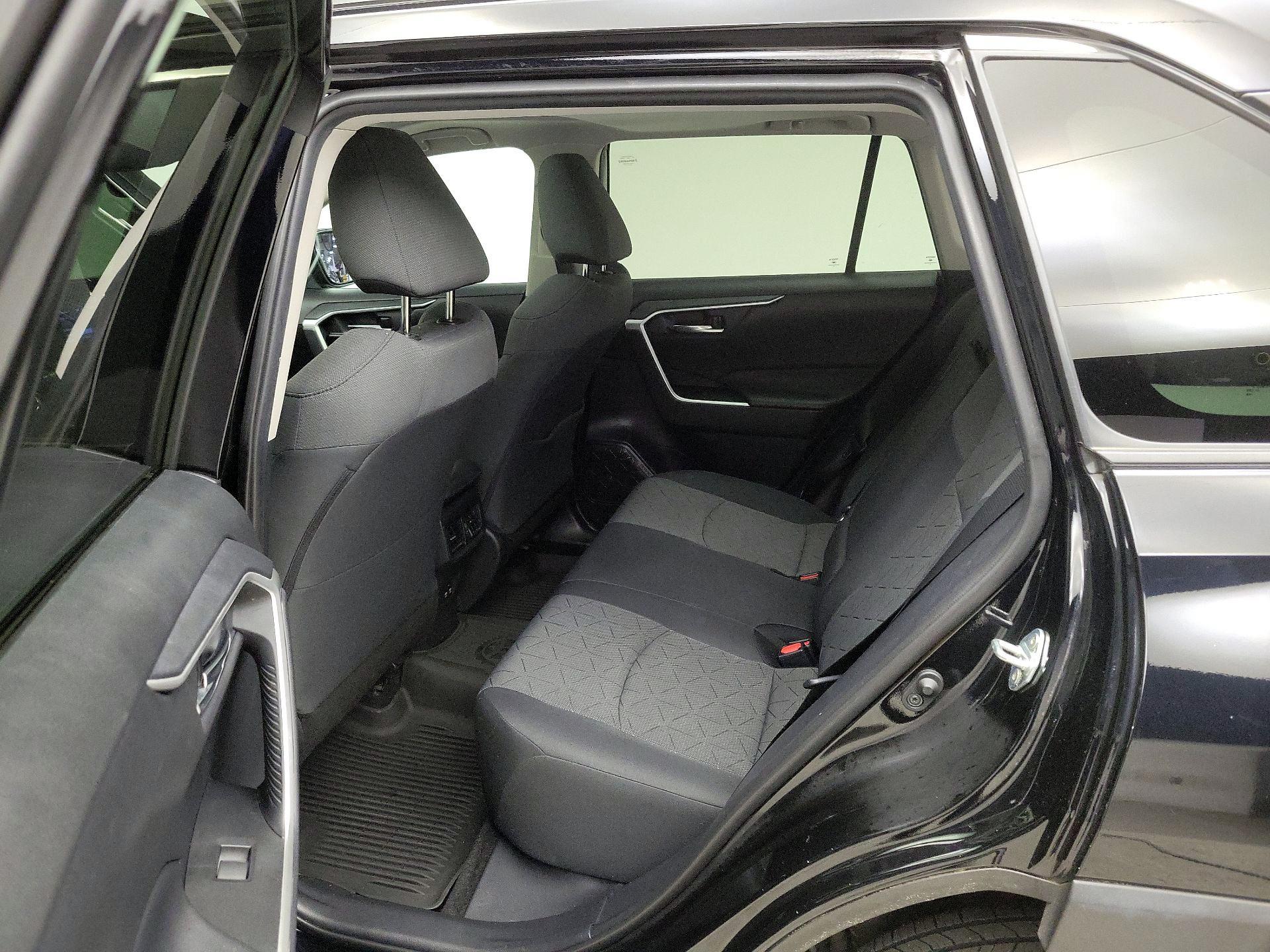 Thumbnail: 2020 Toyota RAV4 - 20