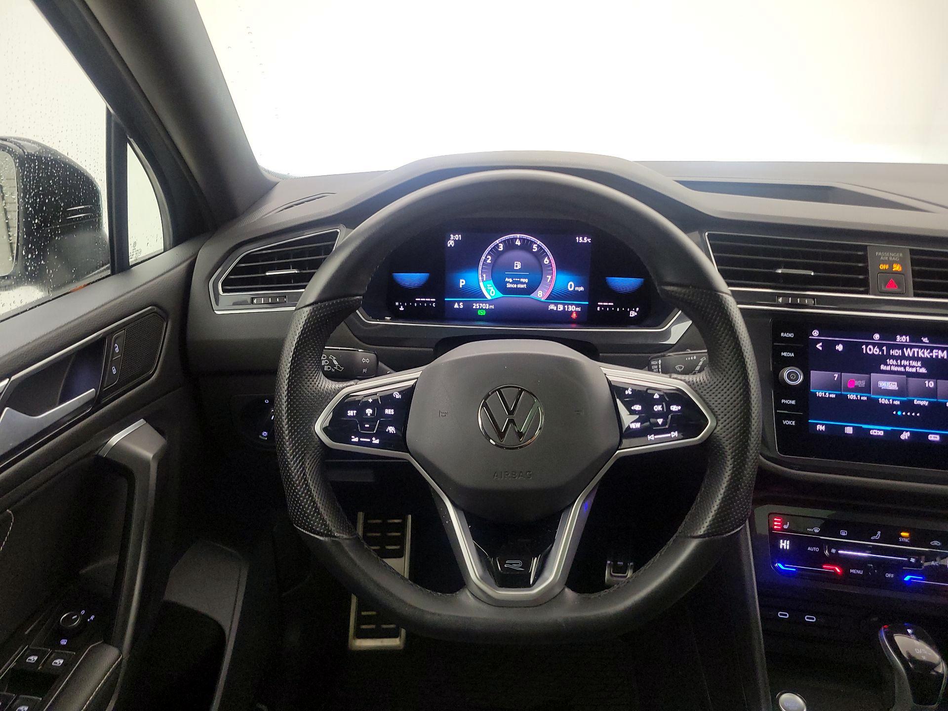 Thumbnail: 2022 Volkswagen Tiguan - 10