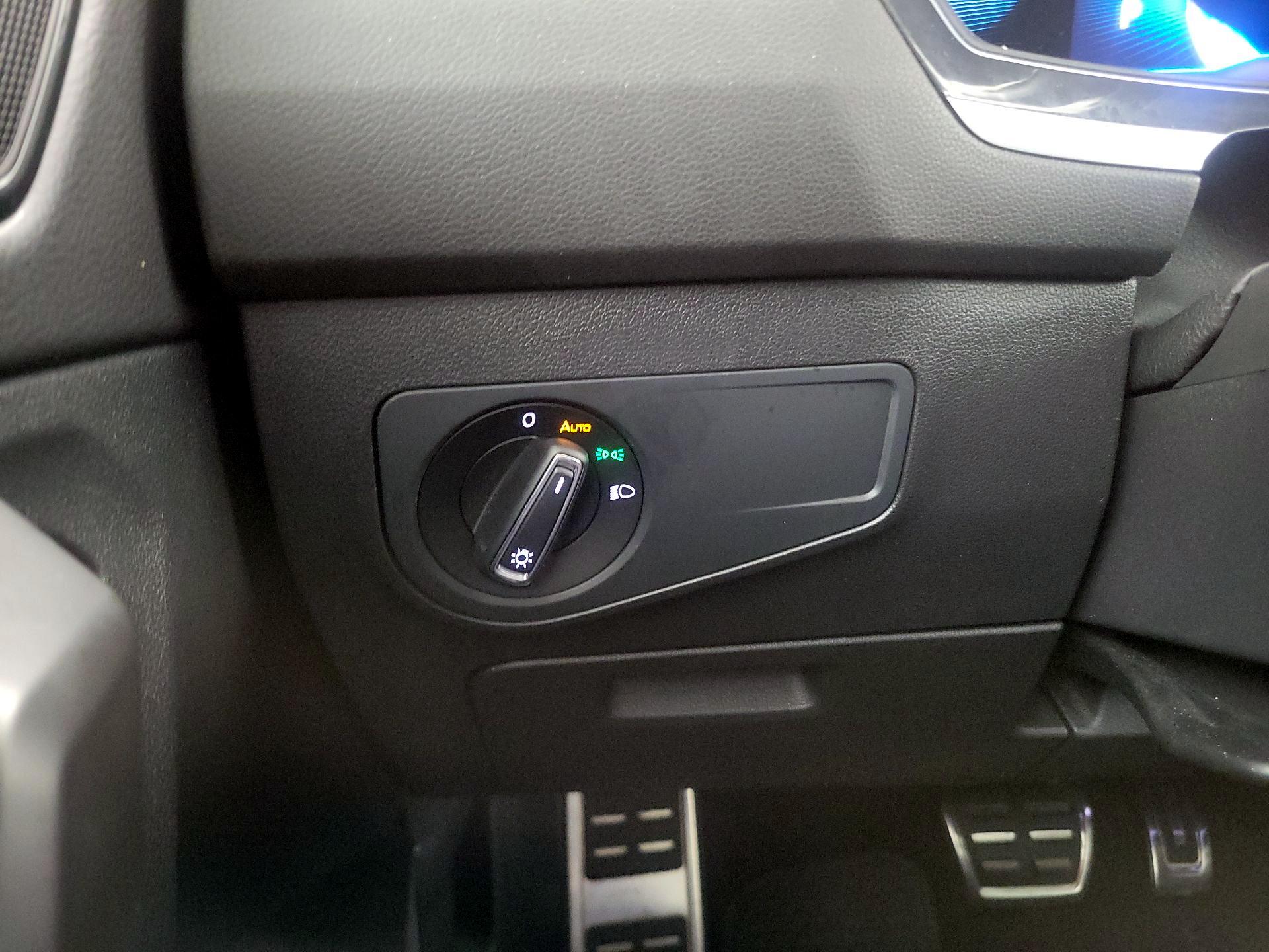 Thumbnail: 2022 Volkswagen Tiguan - 13