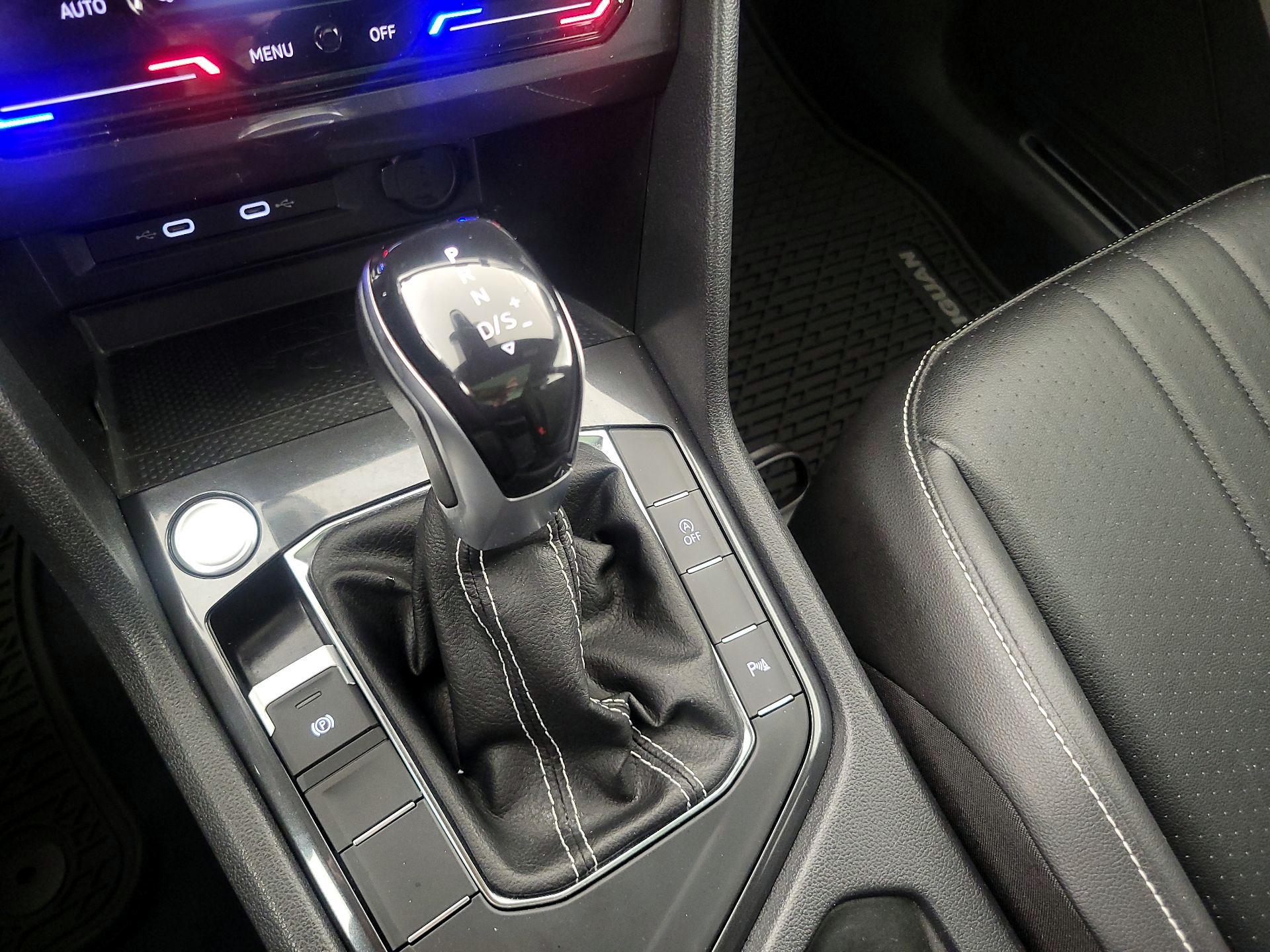 Thumbnail: 2022 Volkswagen Tiguan - 17