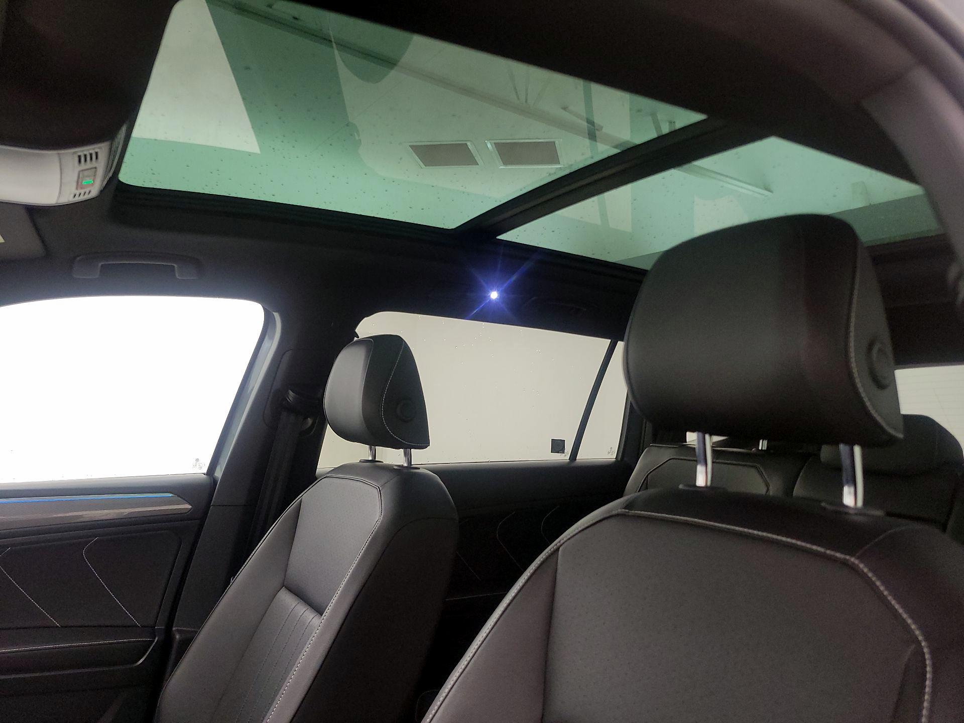 Thumbnail: 2022 Volkswagen Tiguan - 19