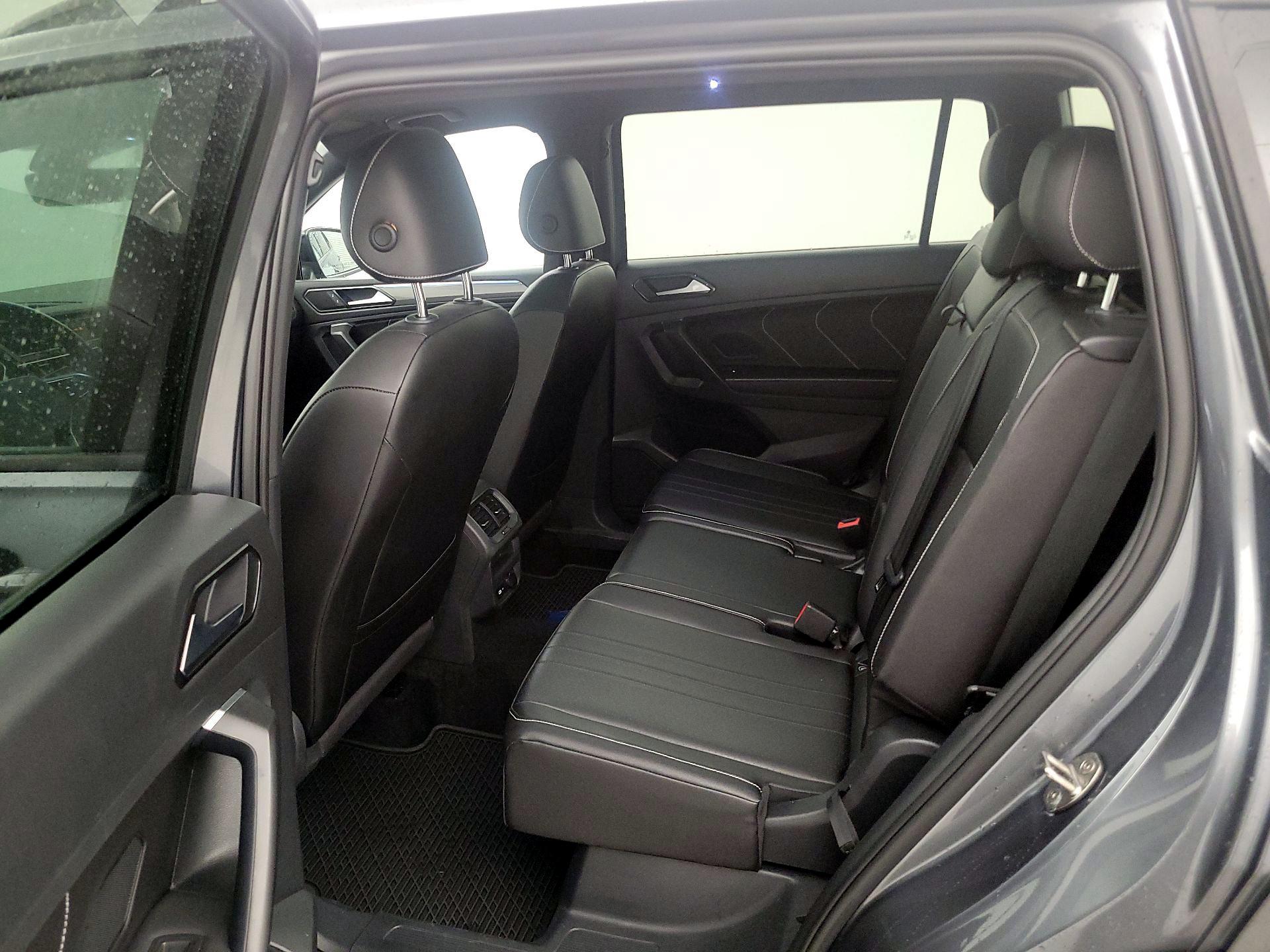 Thumbnail: 2022 Volkswagen Tiguan - 20