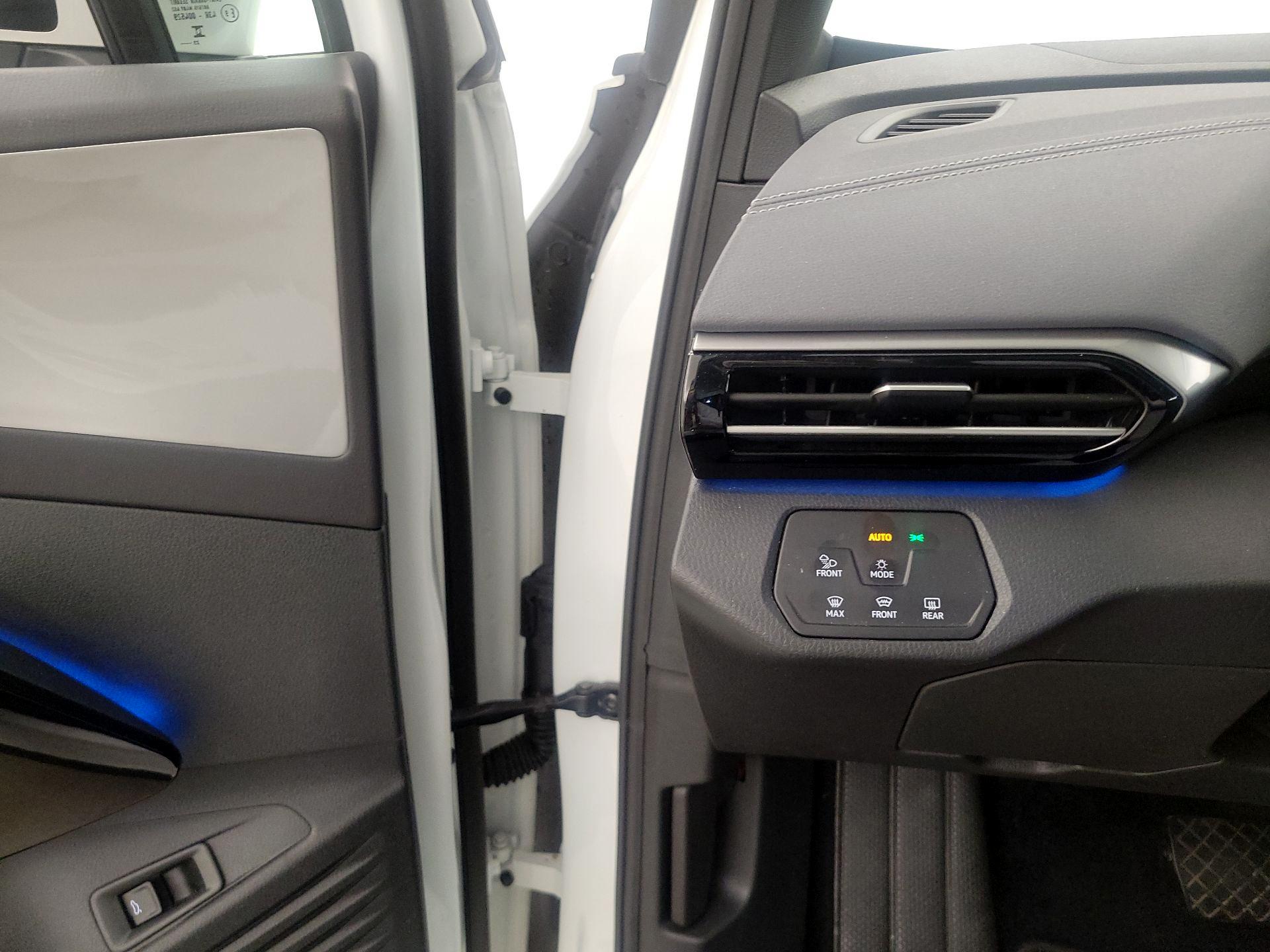 Thumbnail: 2023 Volkswagen ID.4 - 13