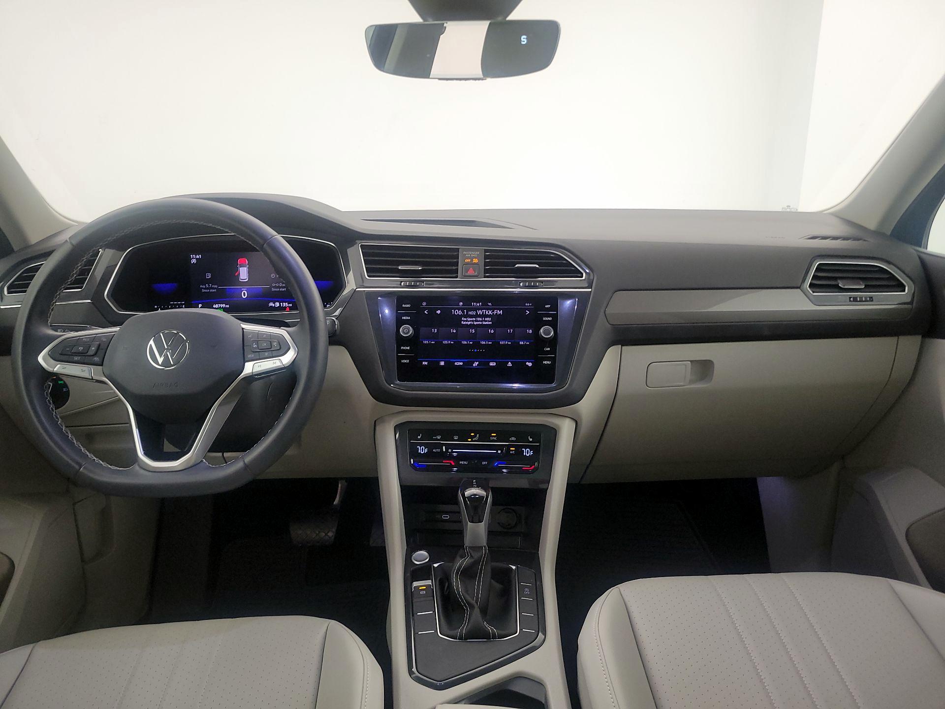 Thumbnail: 2023 Volkswagen Tiguan - 9