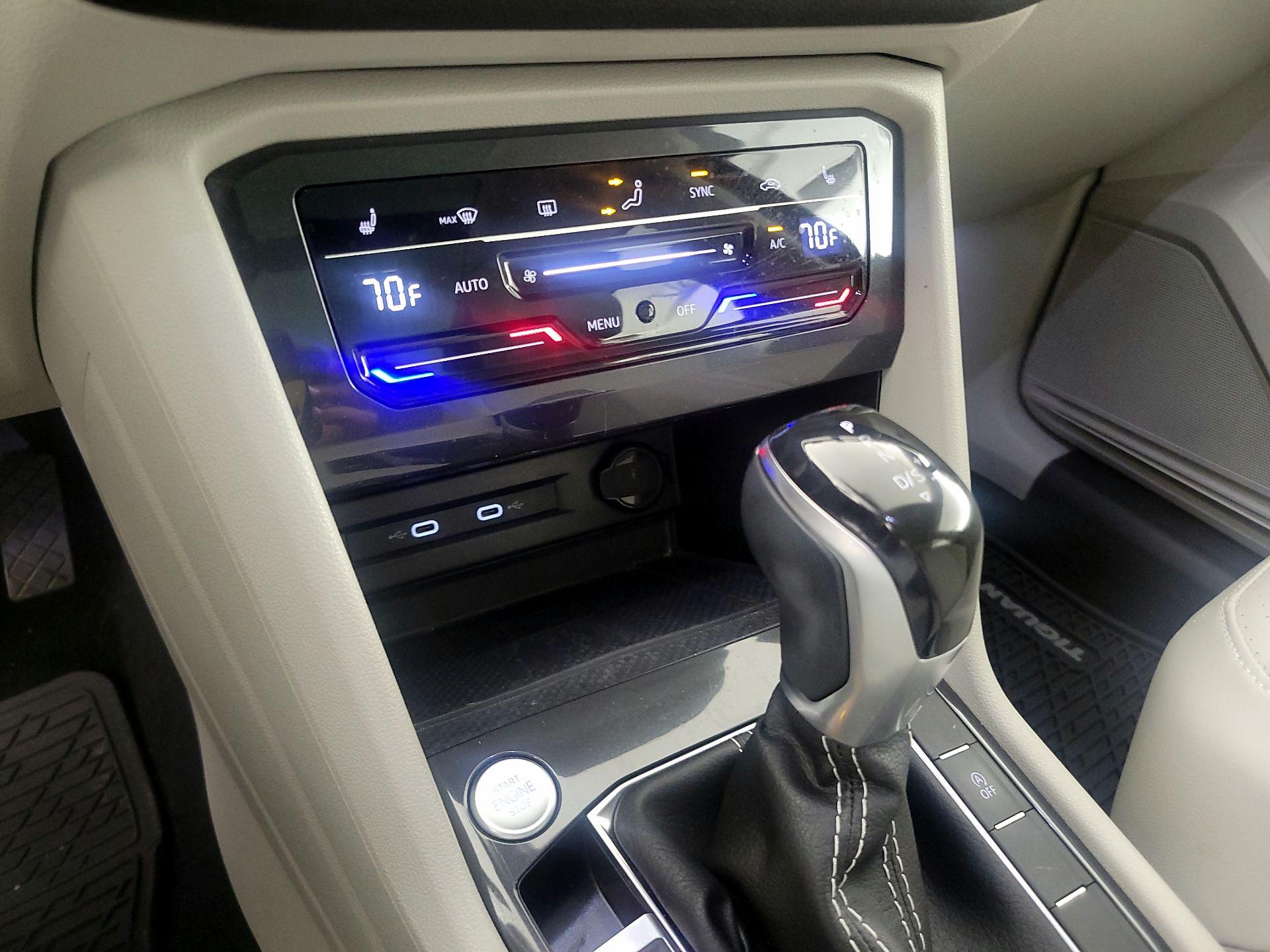 Thumbnail: 2023 Volkswagen Tiguan - 16