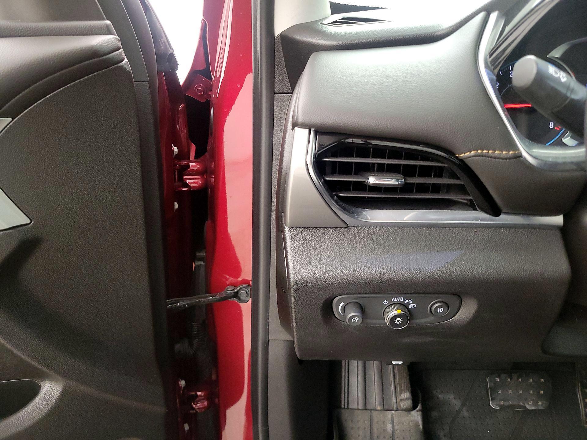 Thumbnail: 2020 Chevrolet Traverse - 13