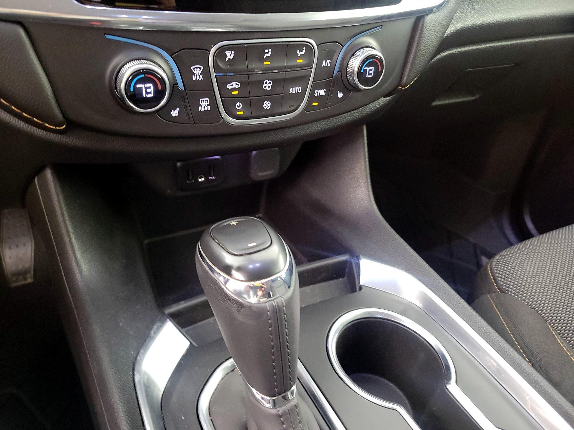 Thumbnail: 2020 Chevrolet Traverse - 16