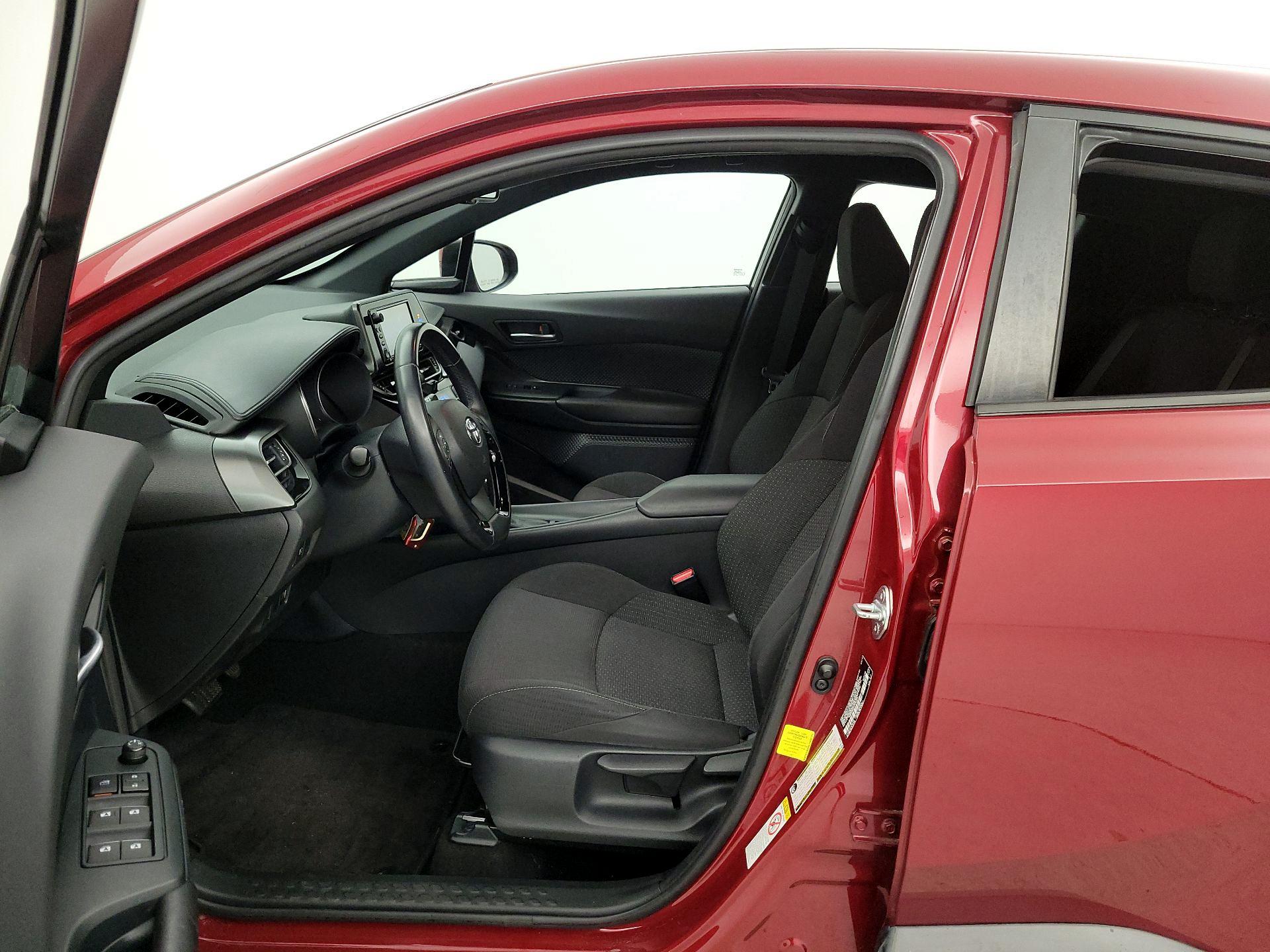 Thumbnail: 2018 Toyota C-HR - 11