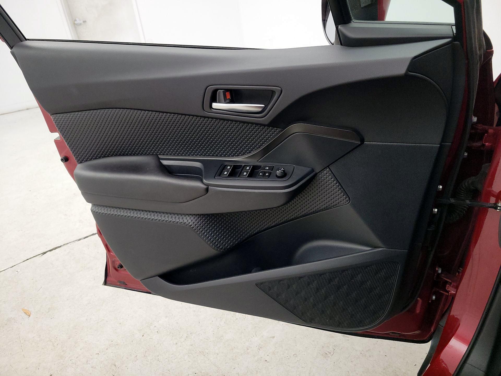 Thumbnail: 2018 Toyota C-HR - 12