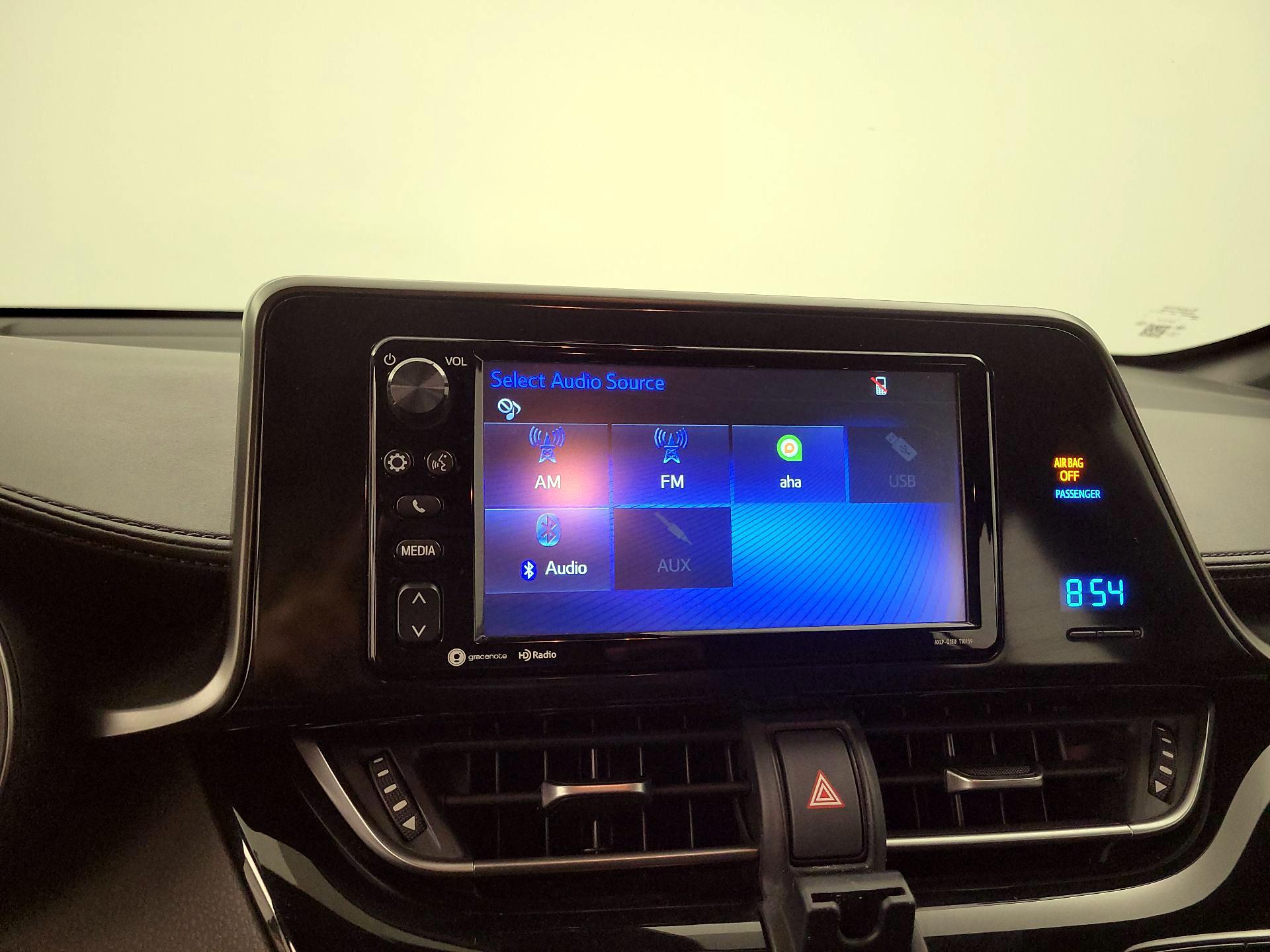 Thumbnail: 2018 Toyota C-HR - 15