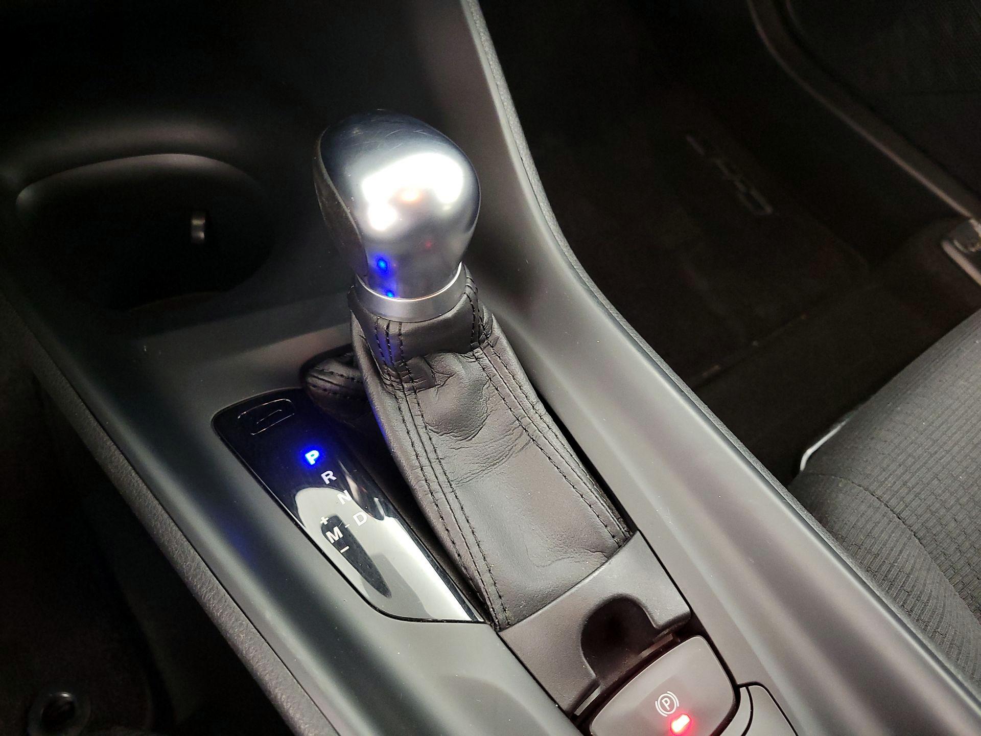 Thumbnail: 2018 Toyota C-HR - 17