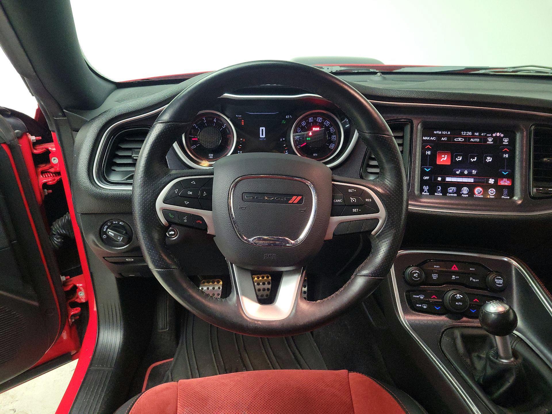 Thumbnail: 2016 Dodge Challenger - 10