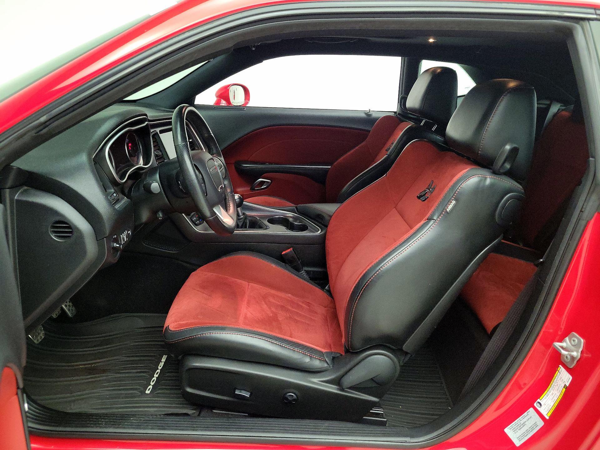 Thumbnail: 2016 Dodge Challenger - 11