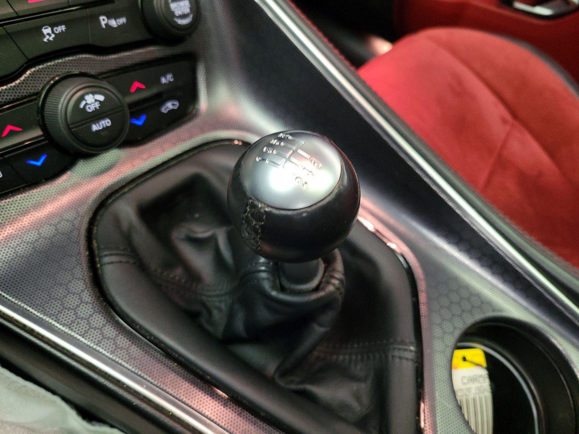 Thumbnail: 2016 Dodge Challenger - 17