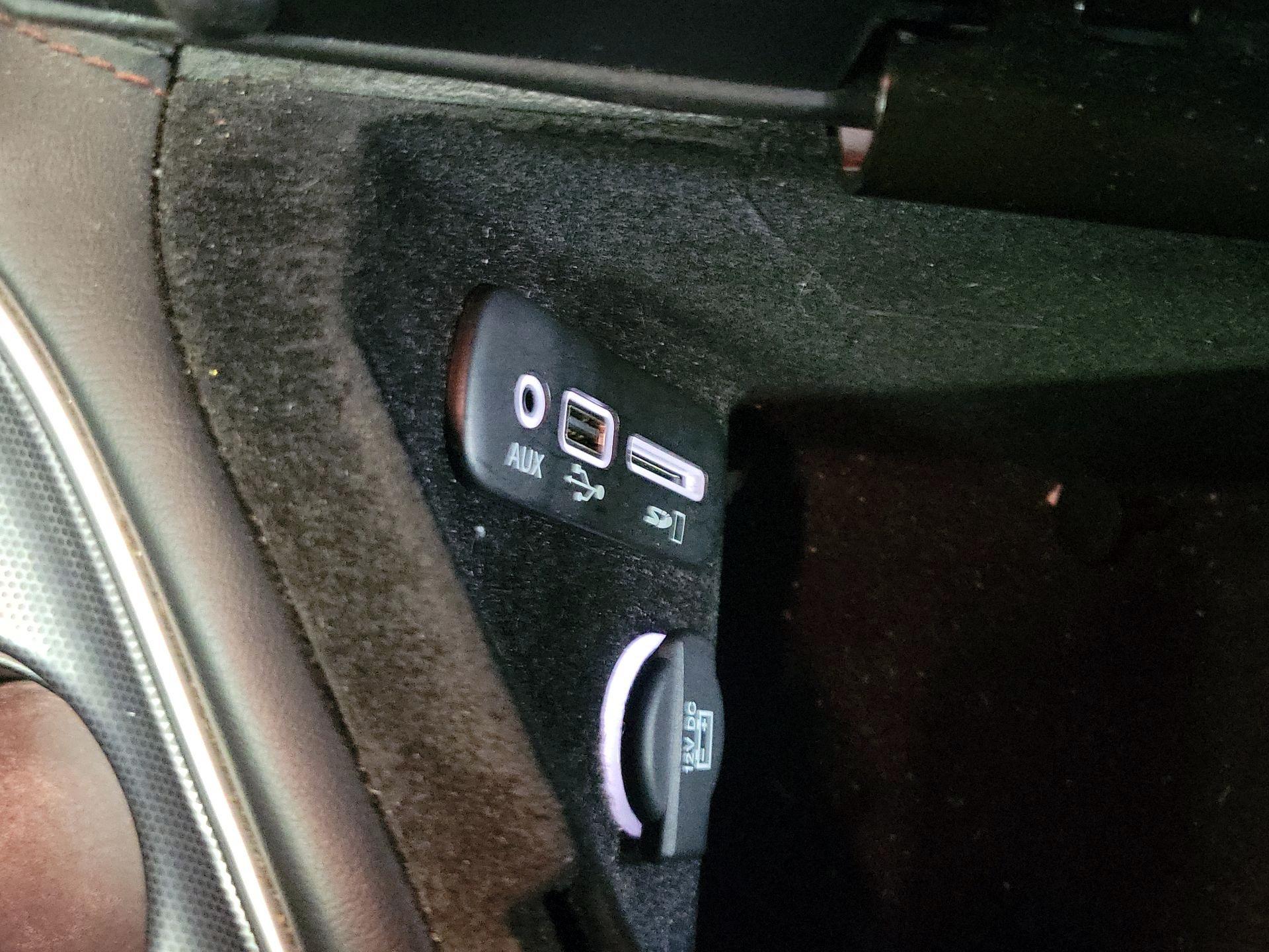 Thumbnail: 2016 Dodge Challenger - 18