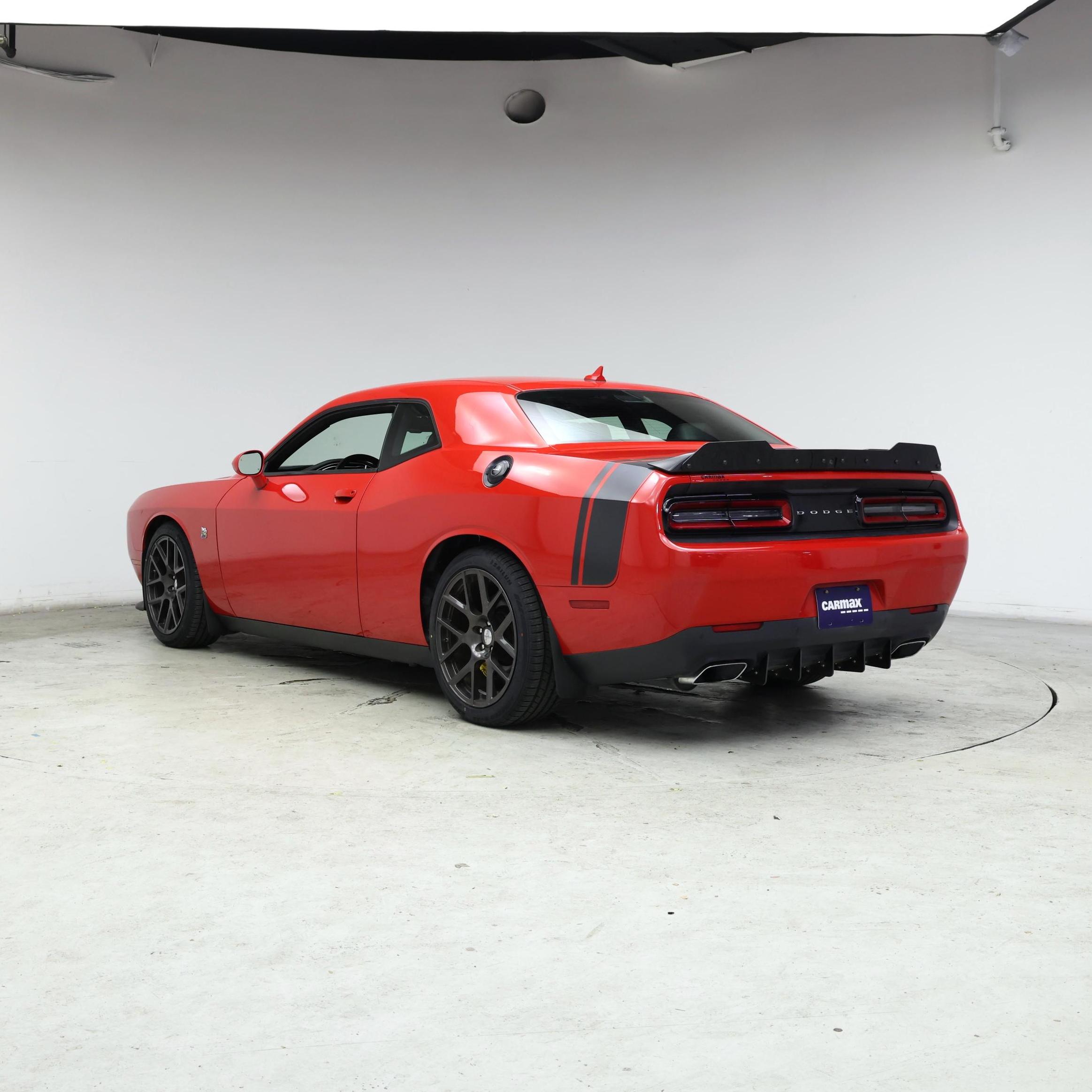 Thumbnail: 2016 Dodge Challenger - 2