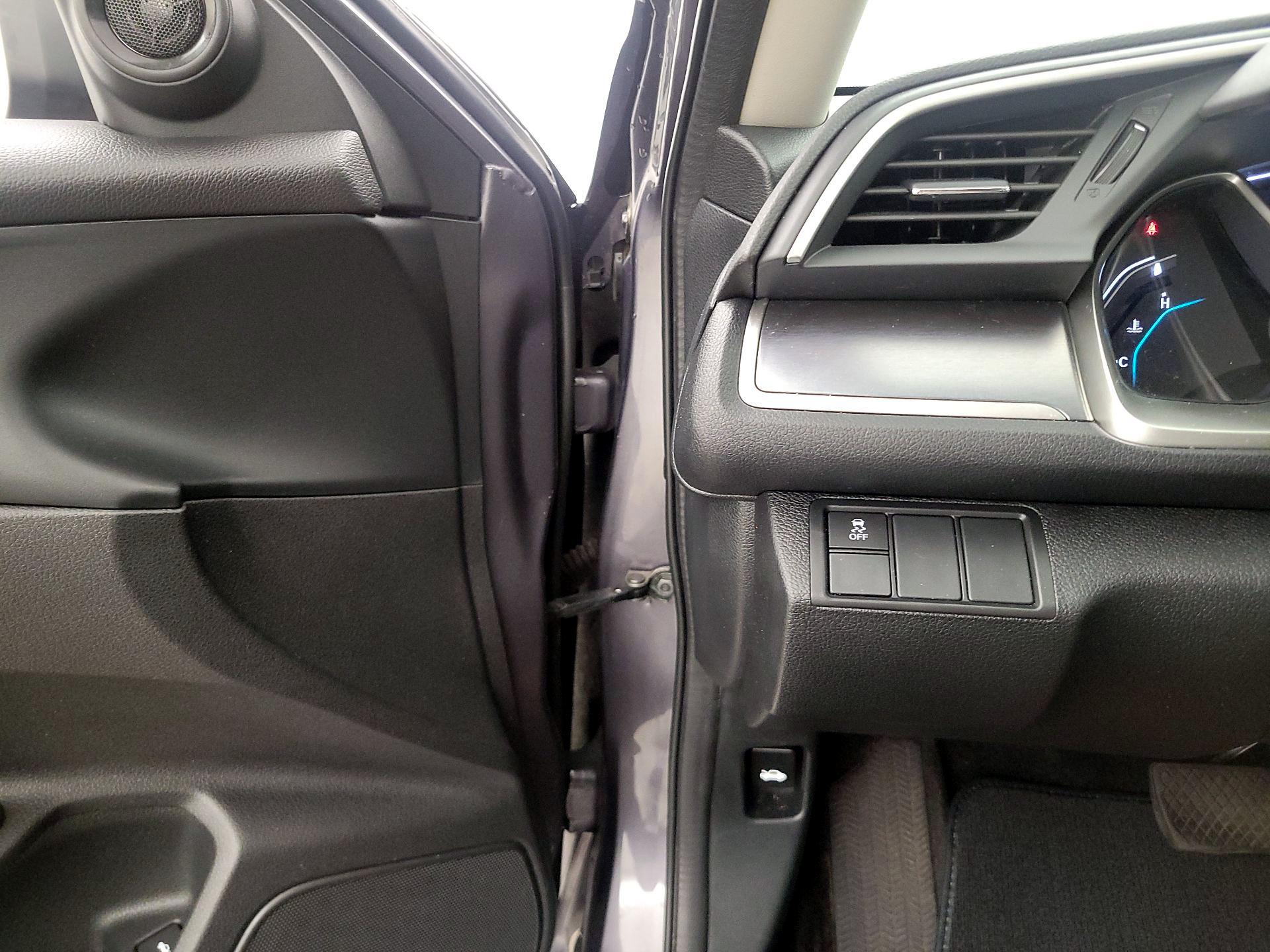 Thumbnail: 2016 Honda Civic - 13