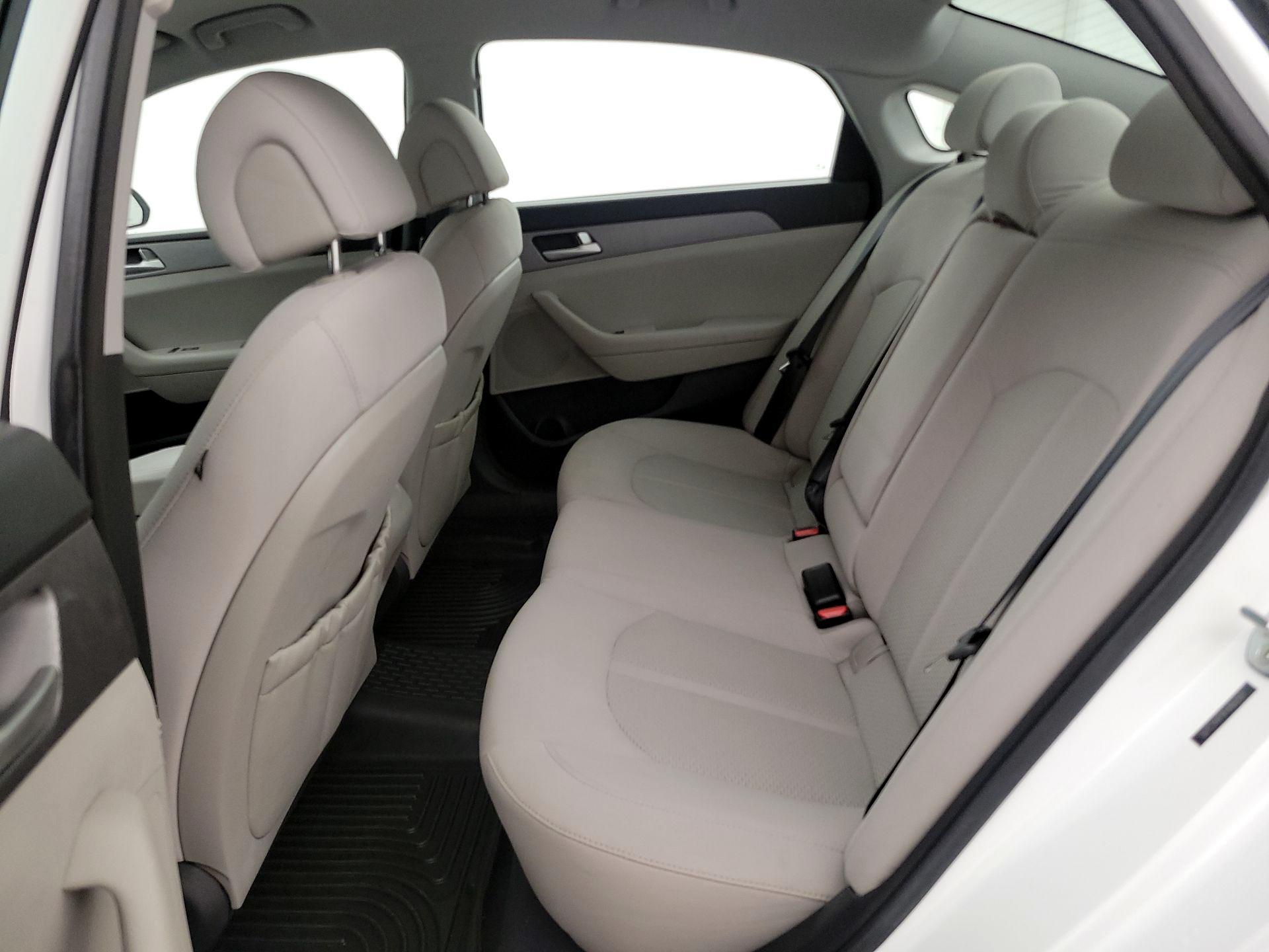 Thumbnail: 2015 Hyundai Sonata - 18