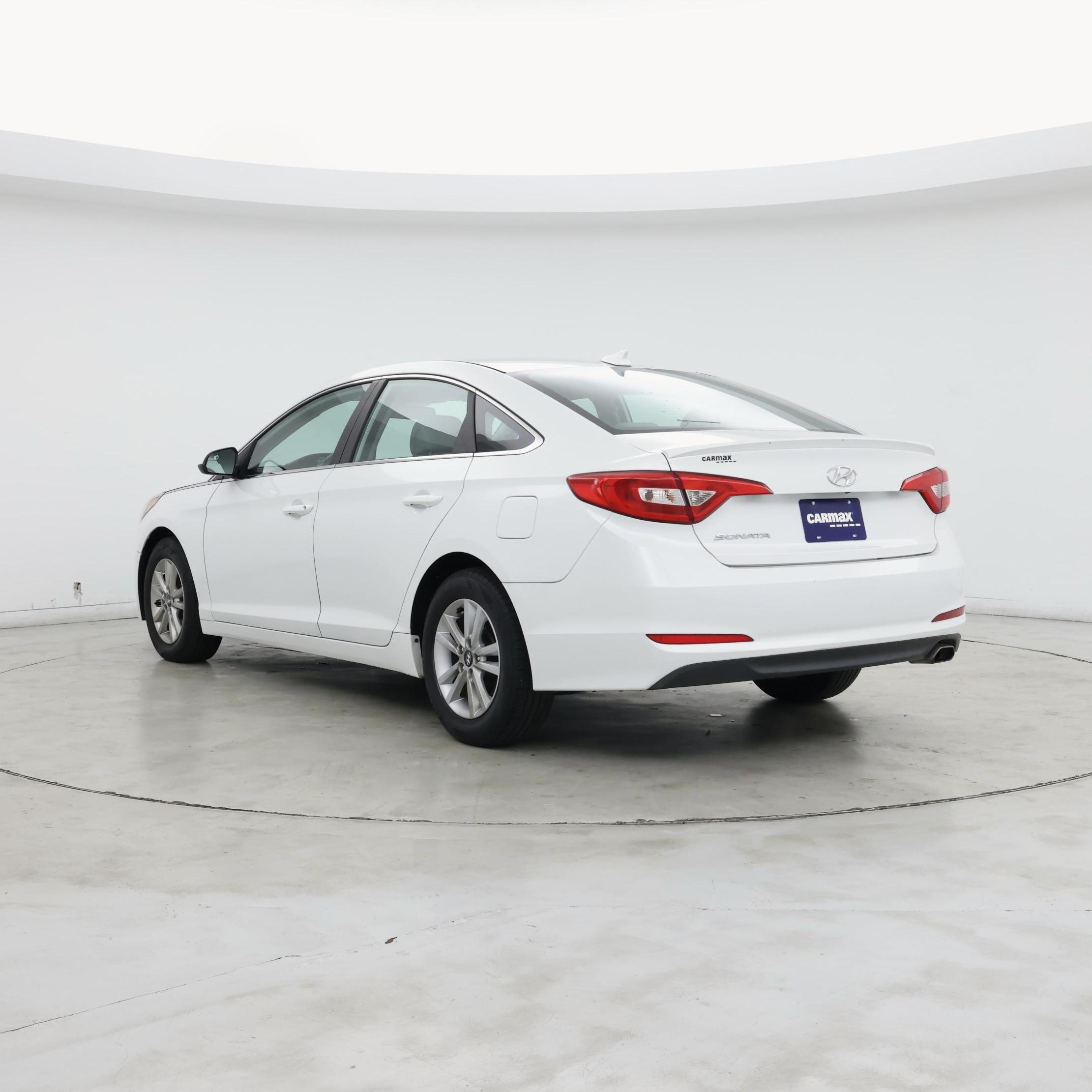 Thumbnail: 2015 Hyundai Sonata - 2