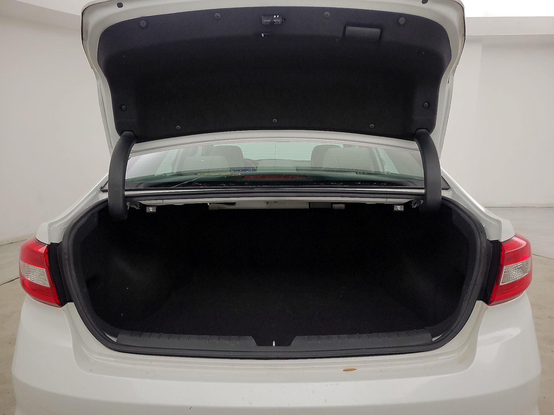 Thumbnail: 2015 Hyundai Sonata - 19