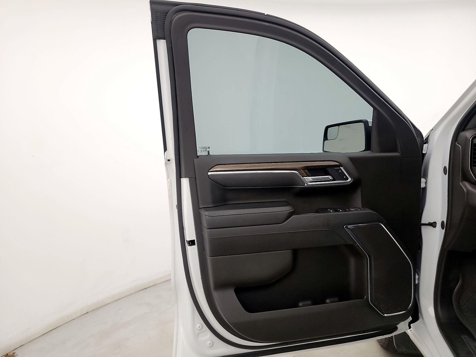 Thumbnail: 2025 Chevrolet Silverado 1500 - 12