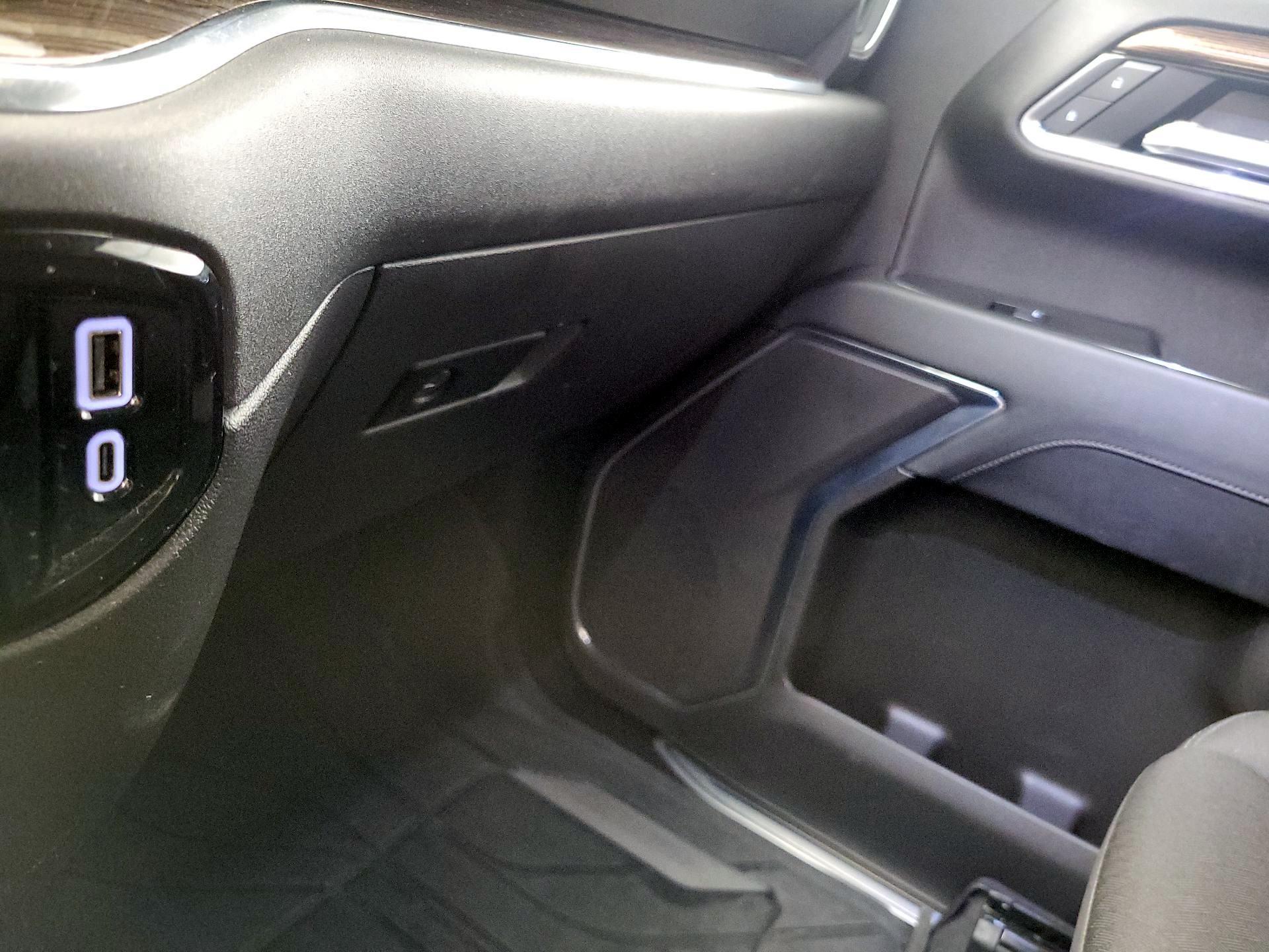 Thumbnail: 2025 Chevrolet Silverado 1500 - 19