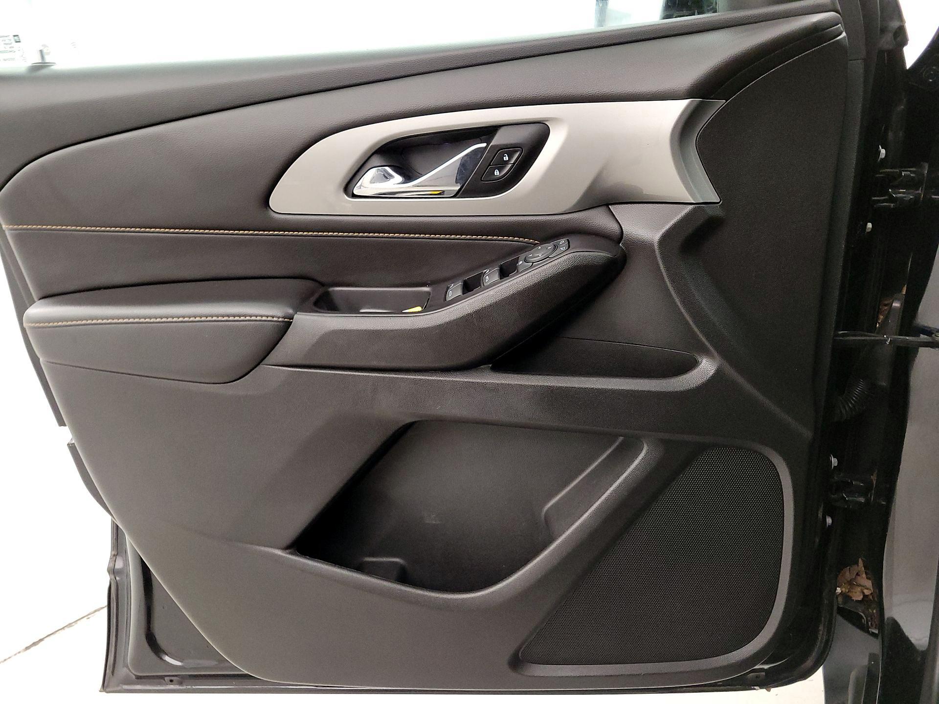 Thumbnail: 2019 Chevrolet Traverse - 12