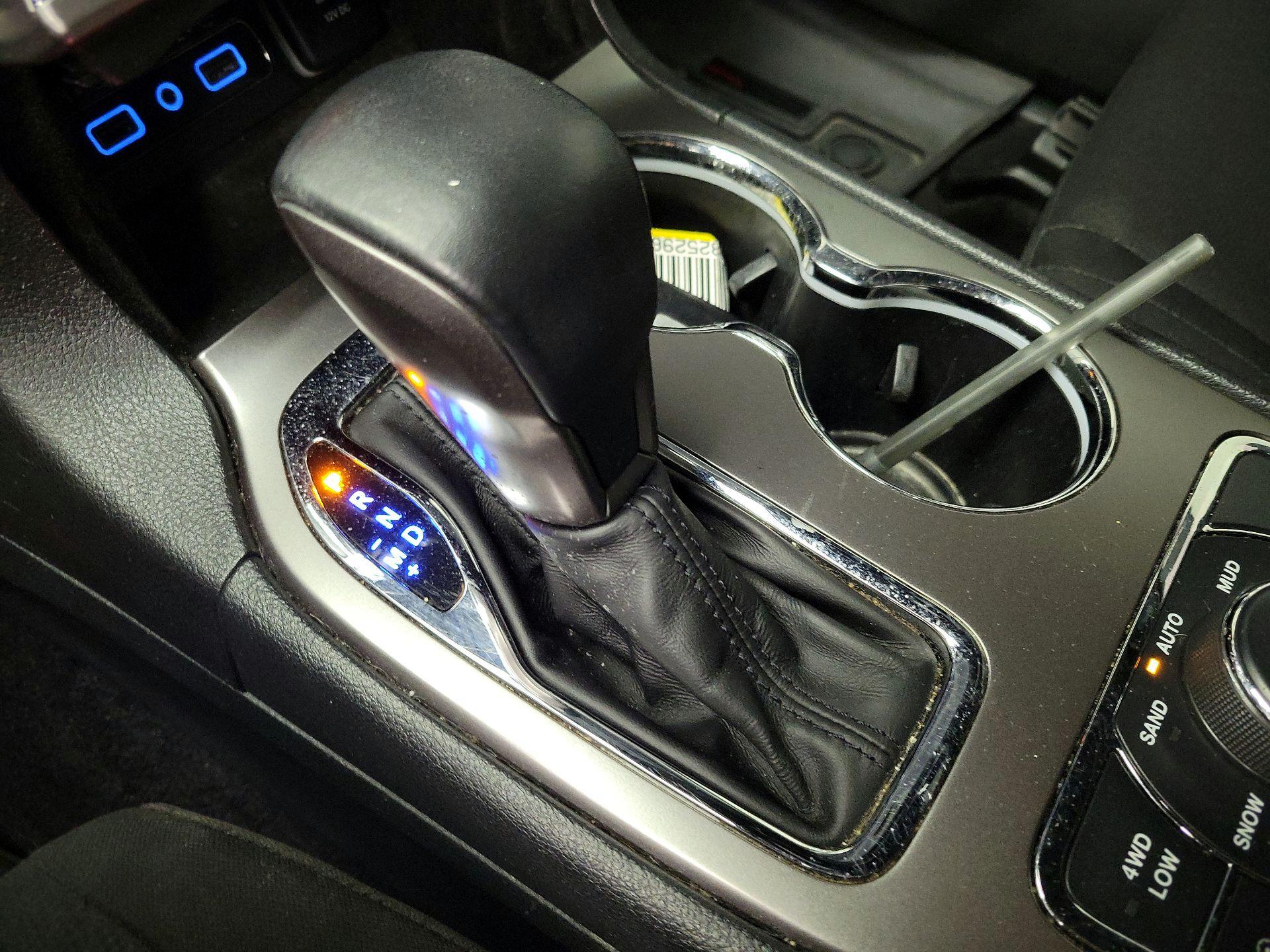 Thumbnail: 2019 Jeep Grand Cherokee - 17