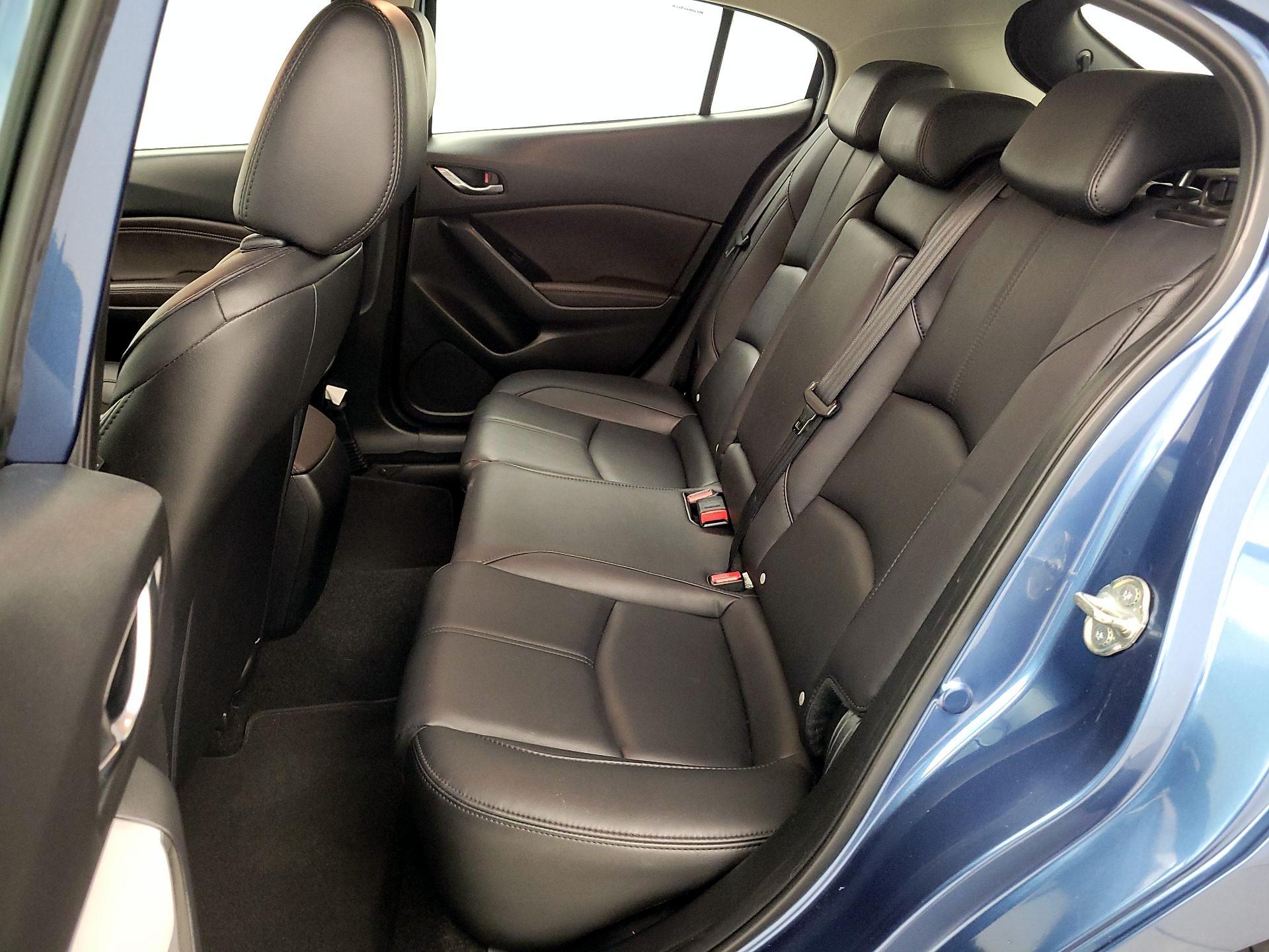 Thumbnail: 2018 Mazda Mazda3 - 20