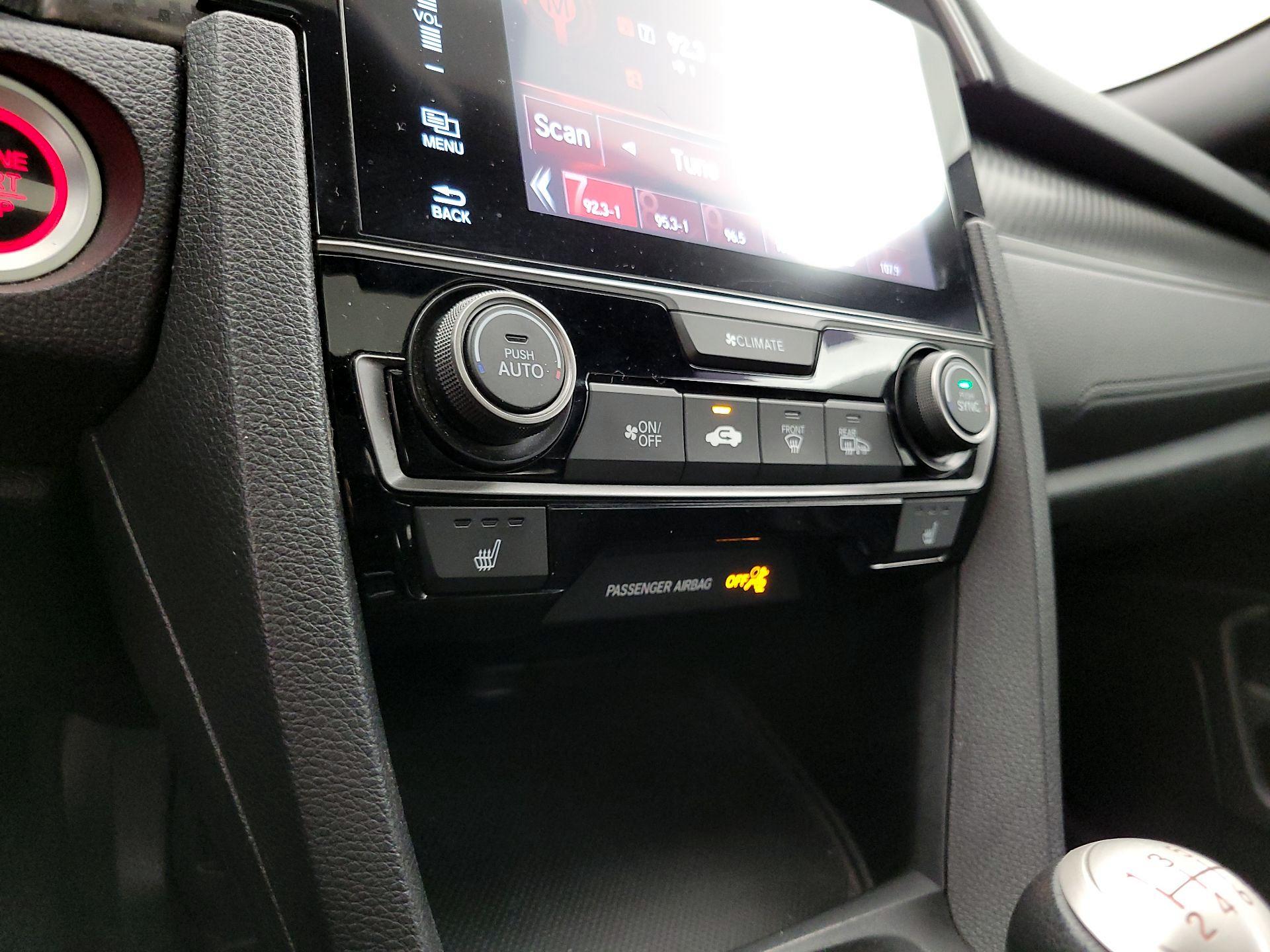 Thumbnail: 2016 Honda Civic - 16