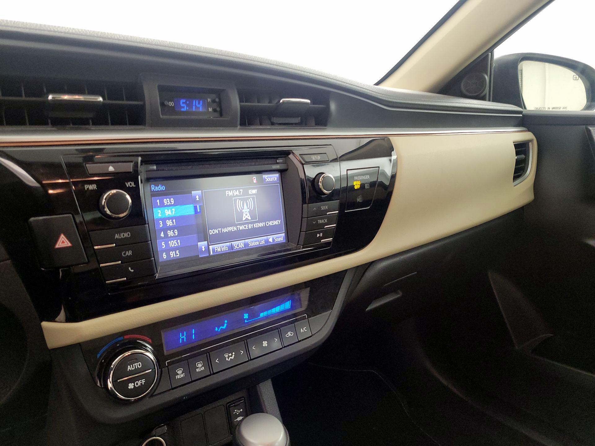 Thumbnail: 2015 Toyota Corolla - 15