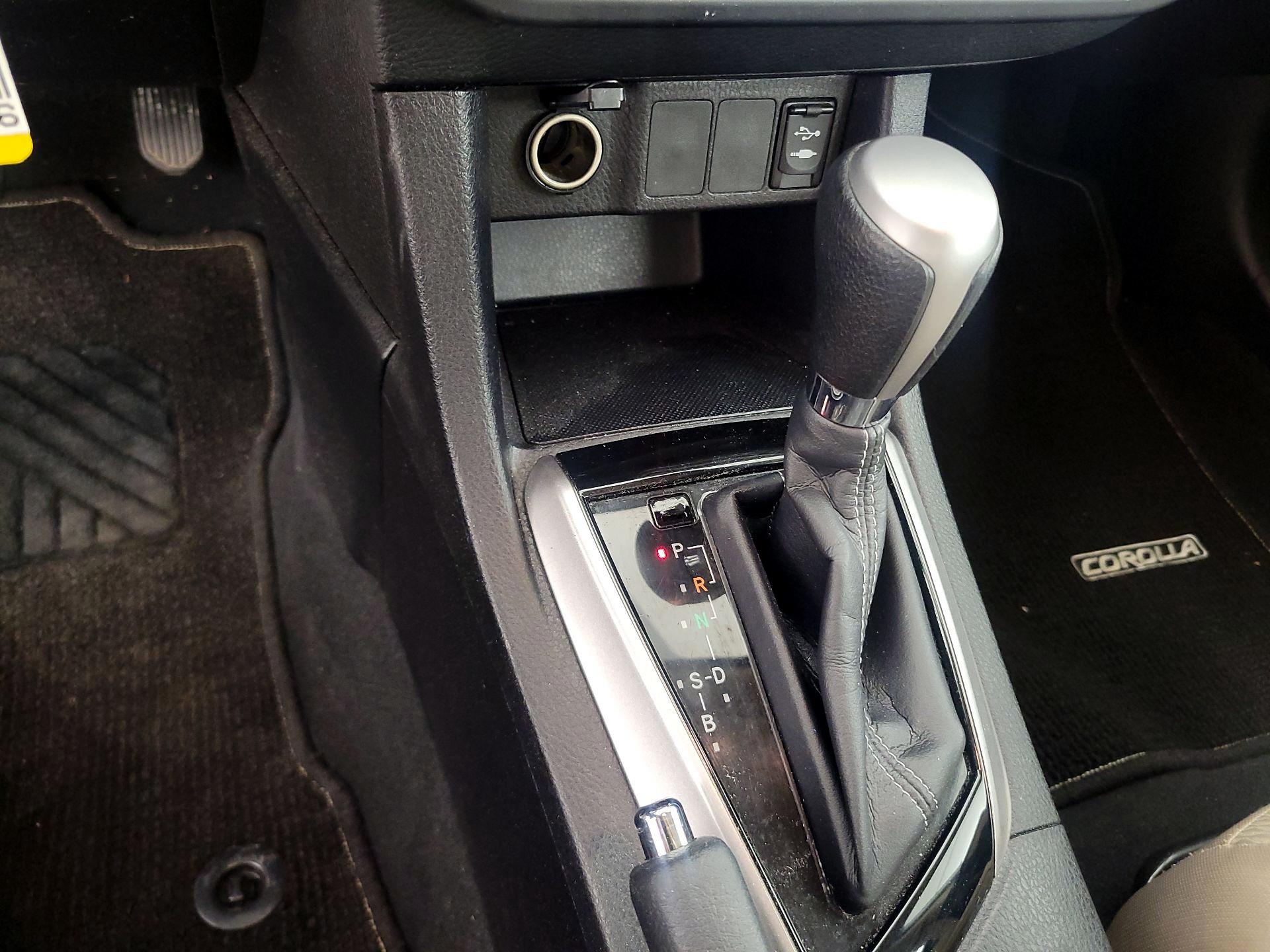 Thumbnail: 2015 Toyota Corolla - 17