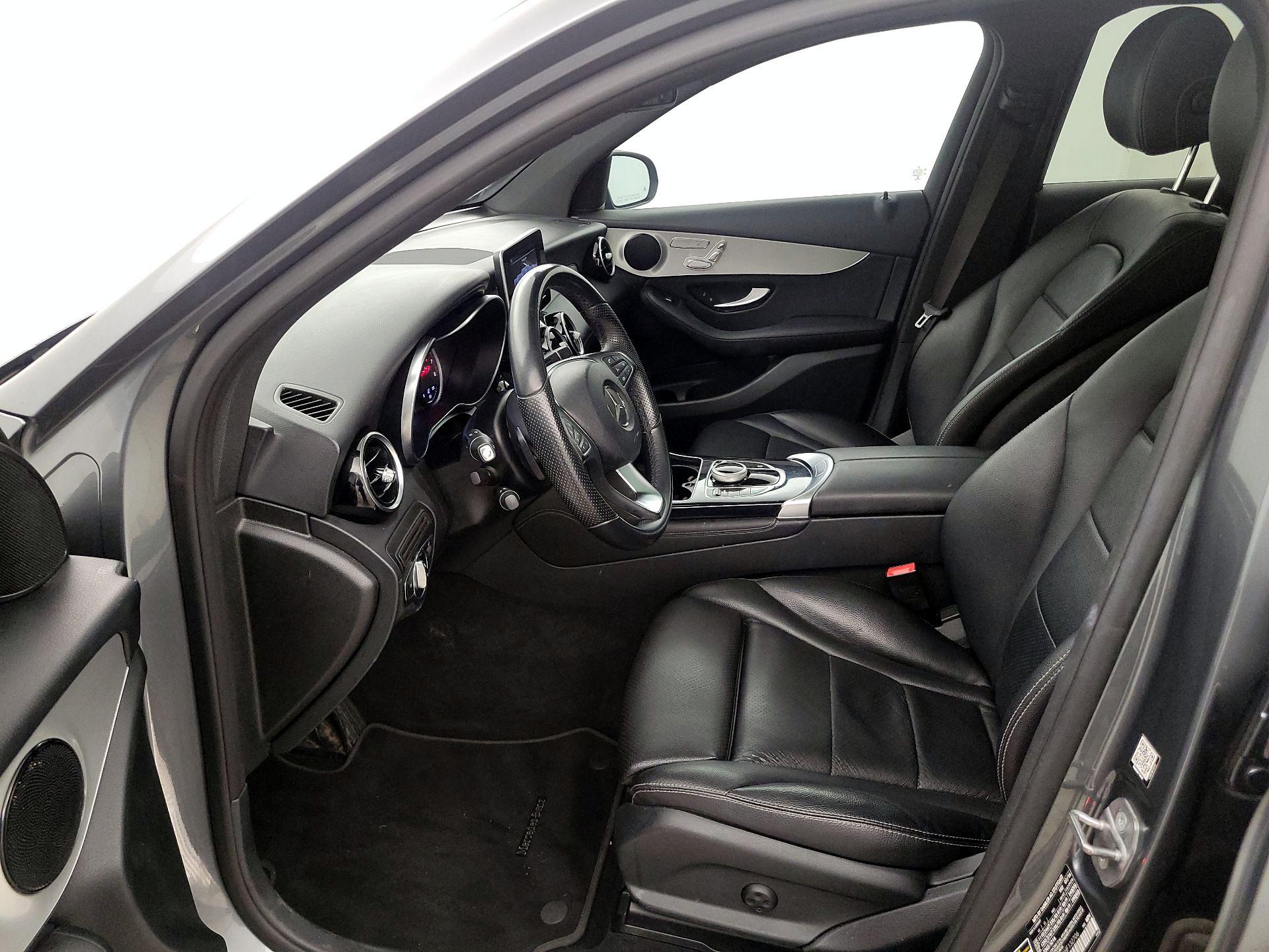 Thumbnail: 2017 Mercedes-Benz GLC - 11