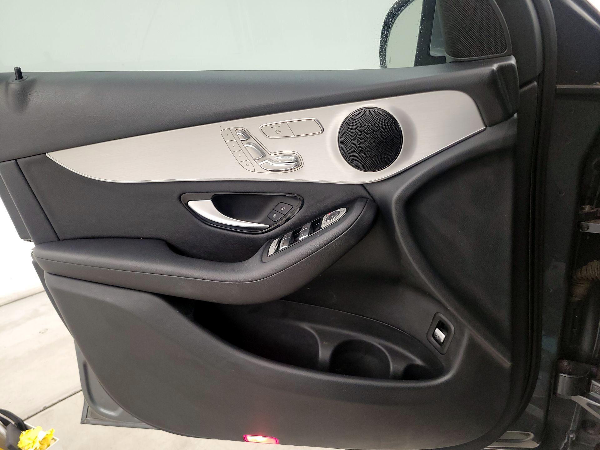 Thumbnail: 2017 Mercedes-Benz GLC - 12