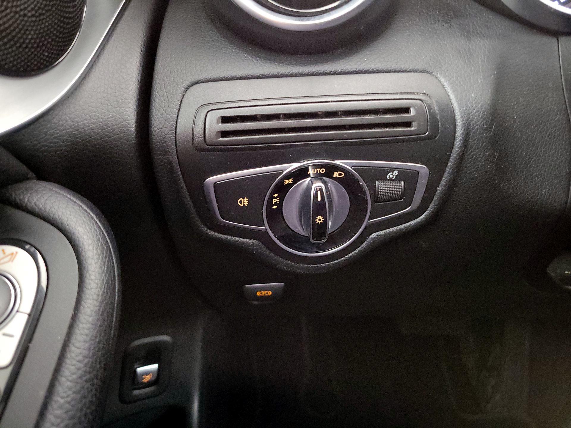 Thumbnail: 2017 Mercedes-Benz GLC - 13