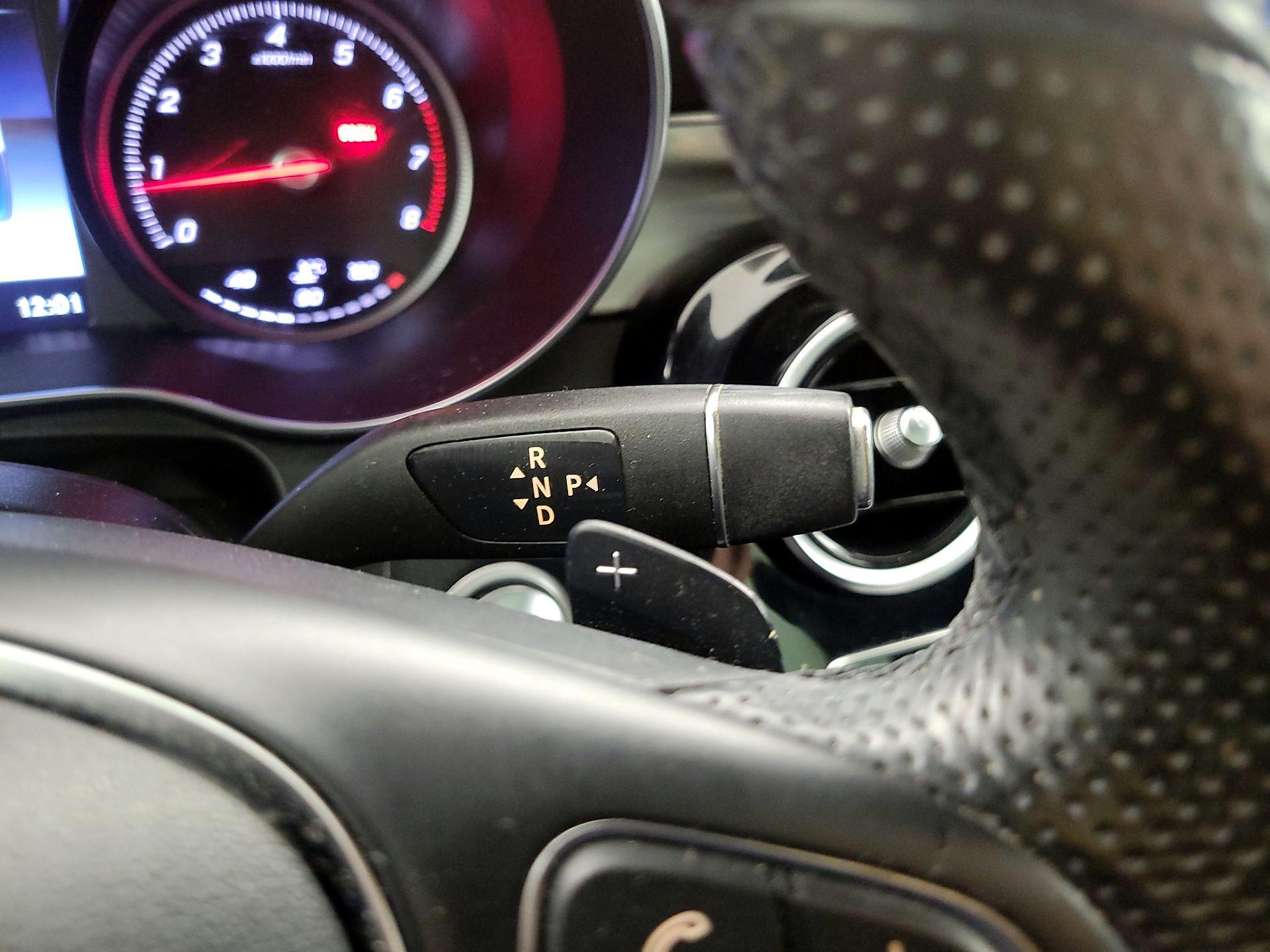 Thumbnail: 2017 Mercedes-Benz GLC - 17